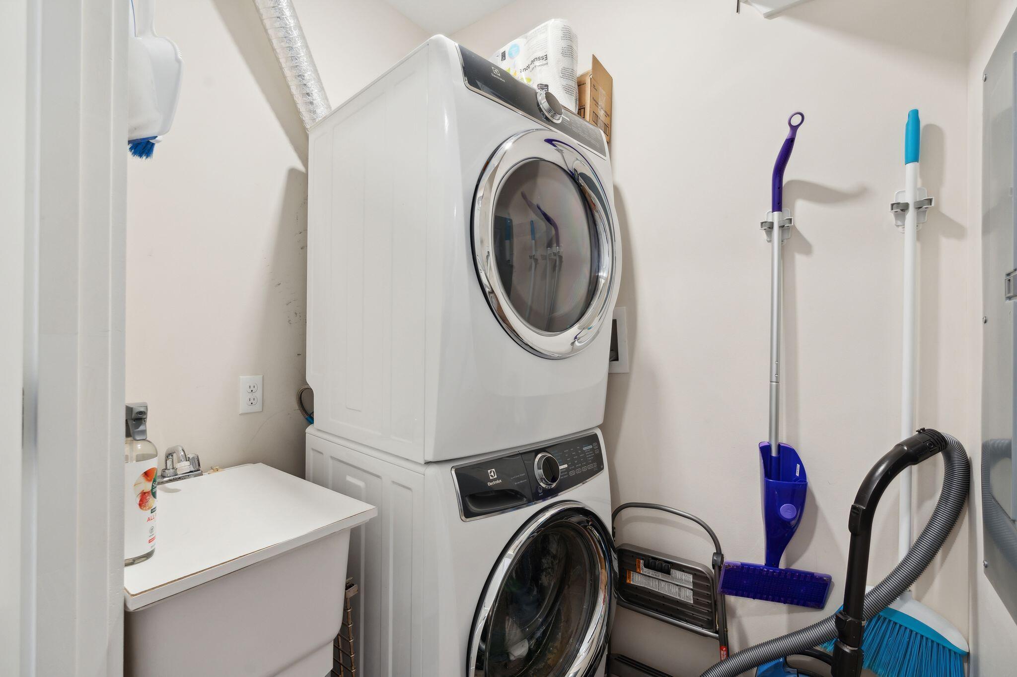 185 Fore Street, 201