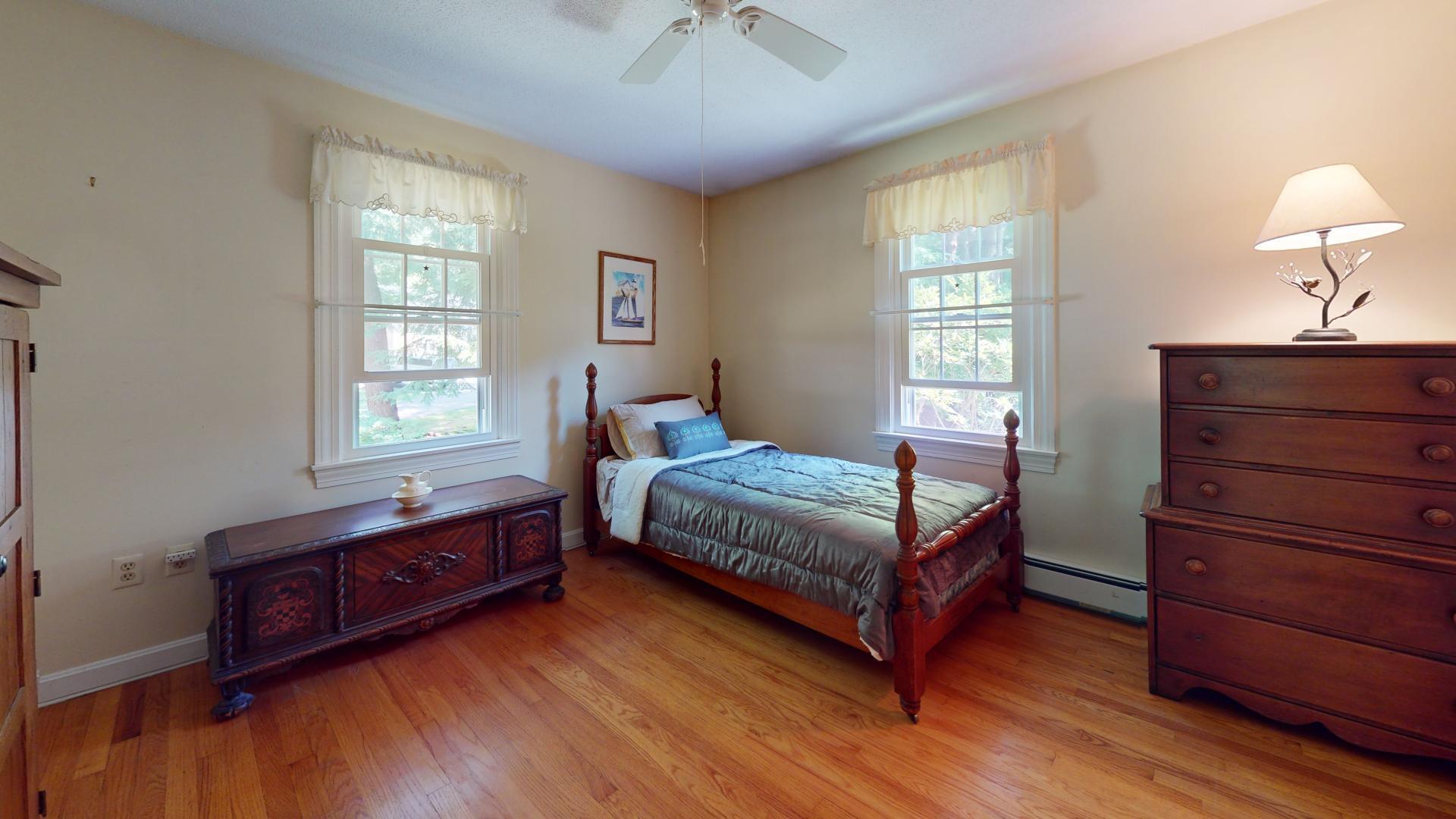 51 Applegate Lane, 51