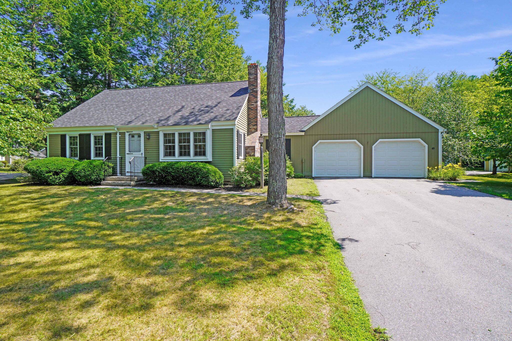 51 Applegate Lane, 51