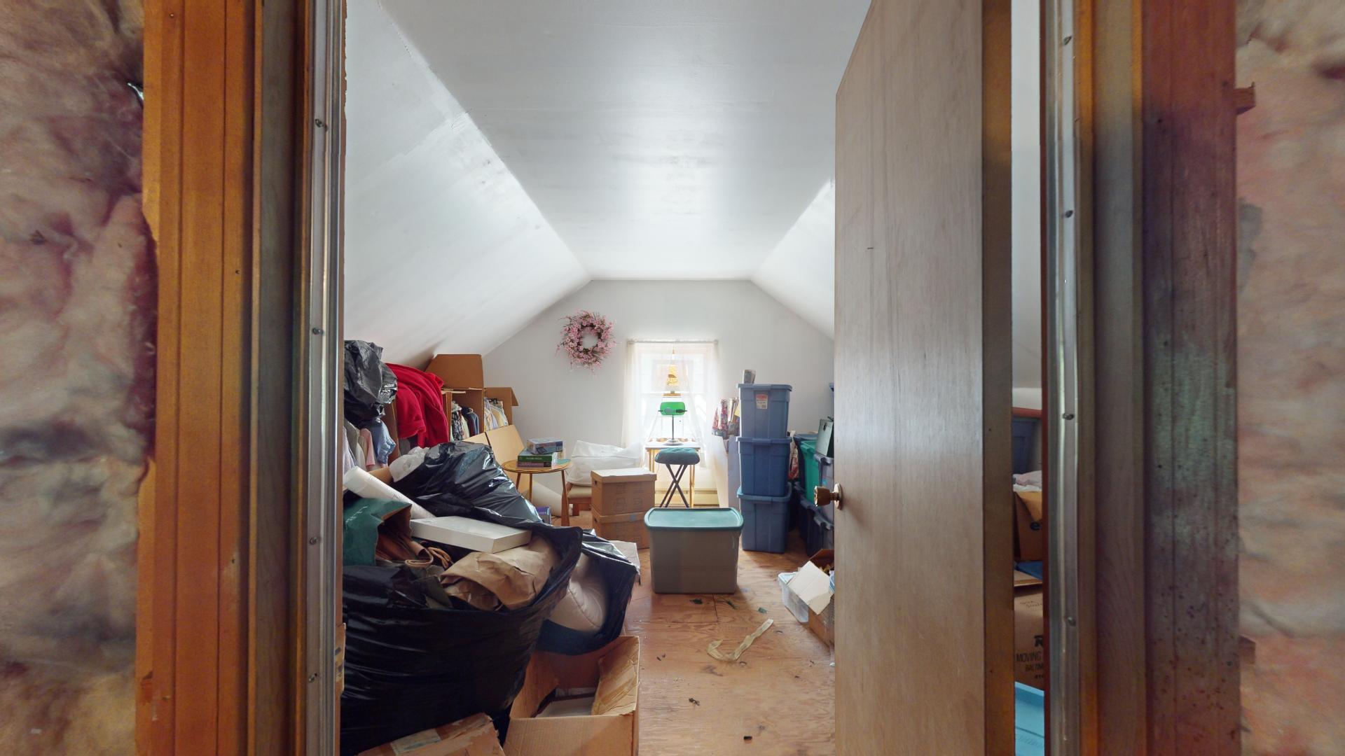 51 Applegate Lane, 51