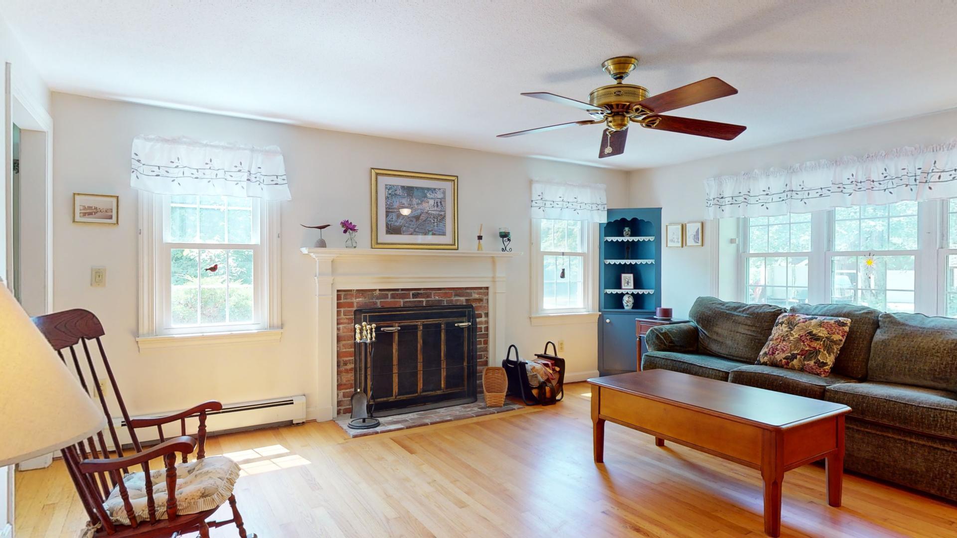 51 Applegate Lane, 51