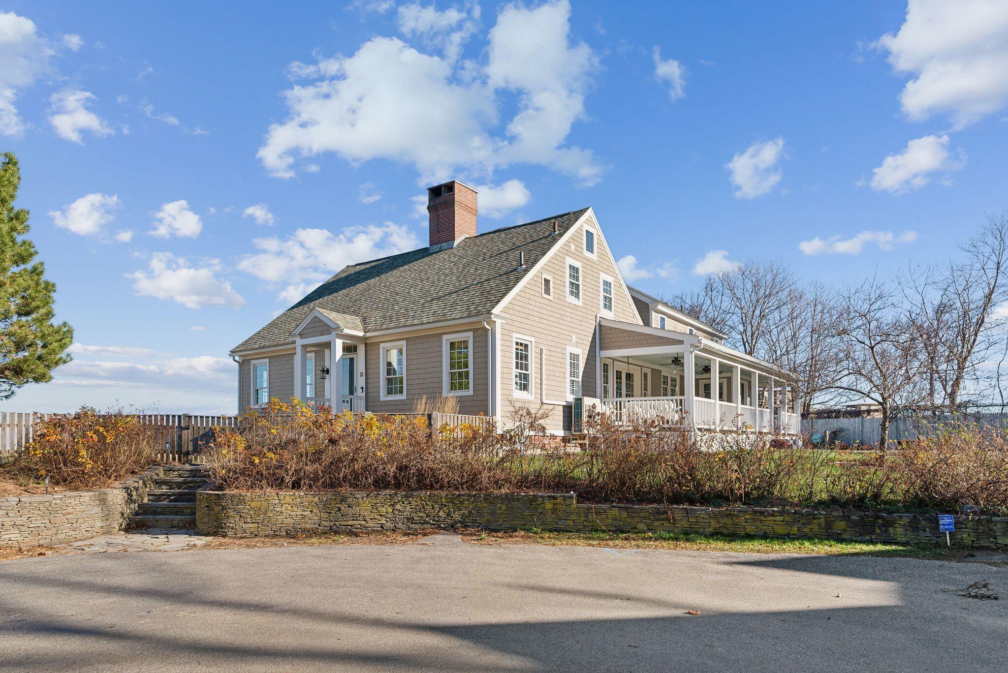 4 Garden Circle