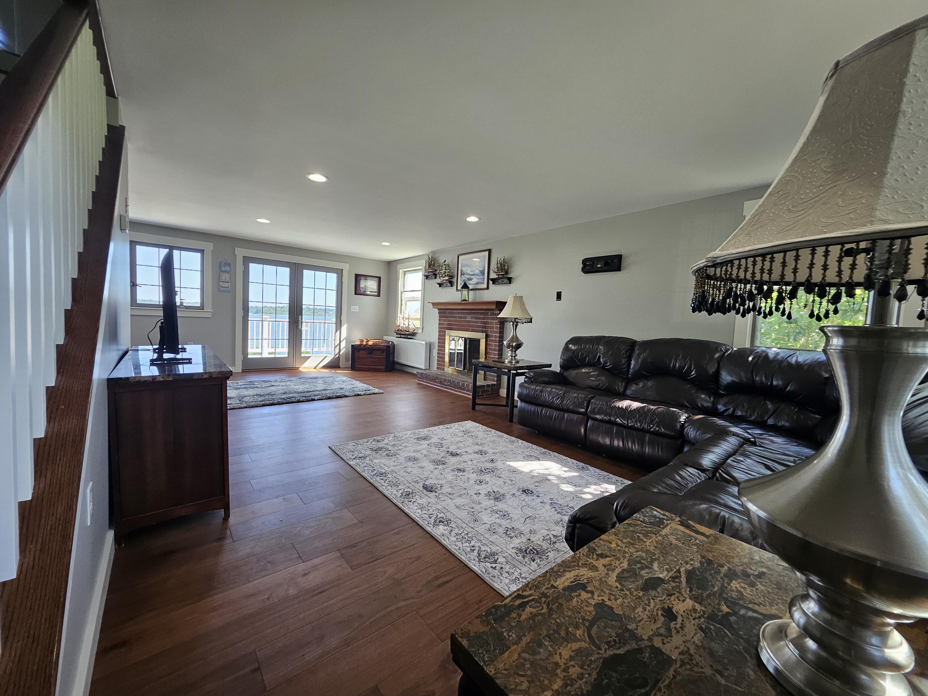 21 Green Meadows Road