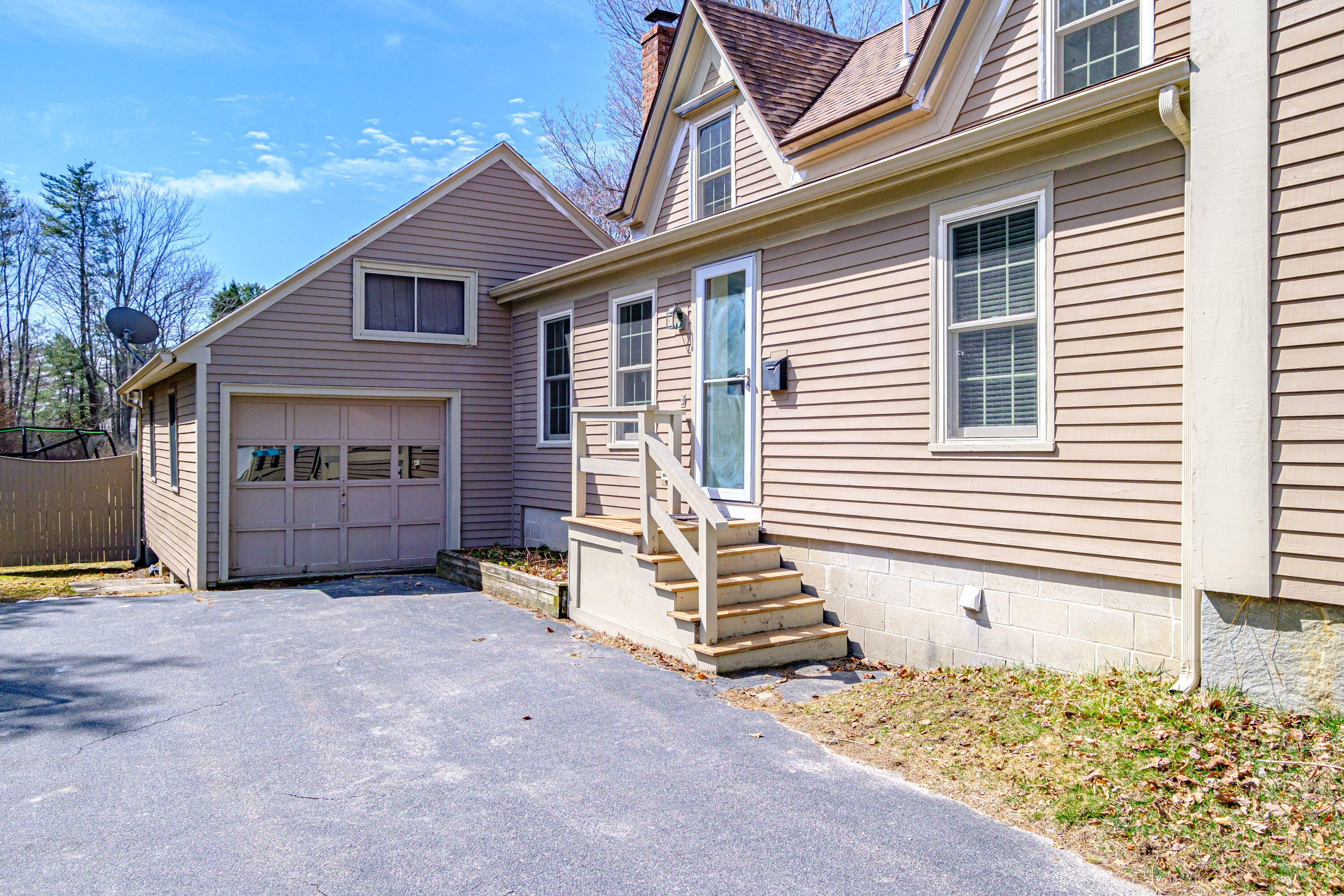 22 Willow Street