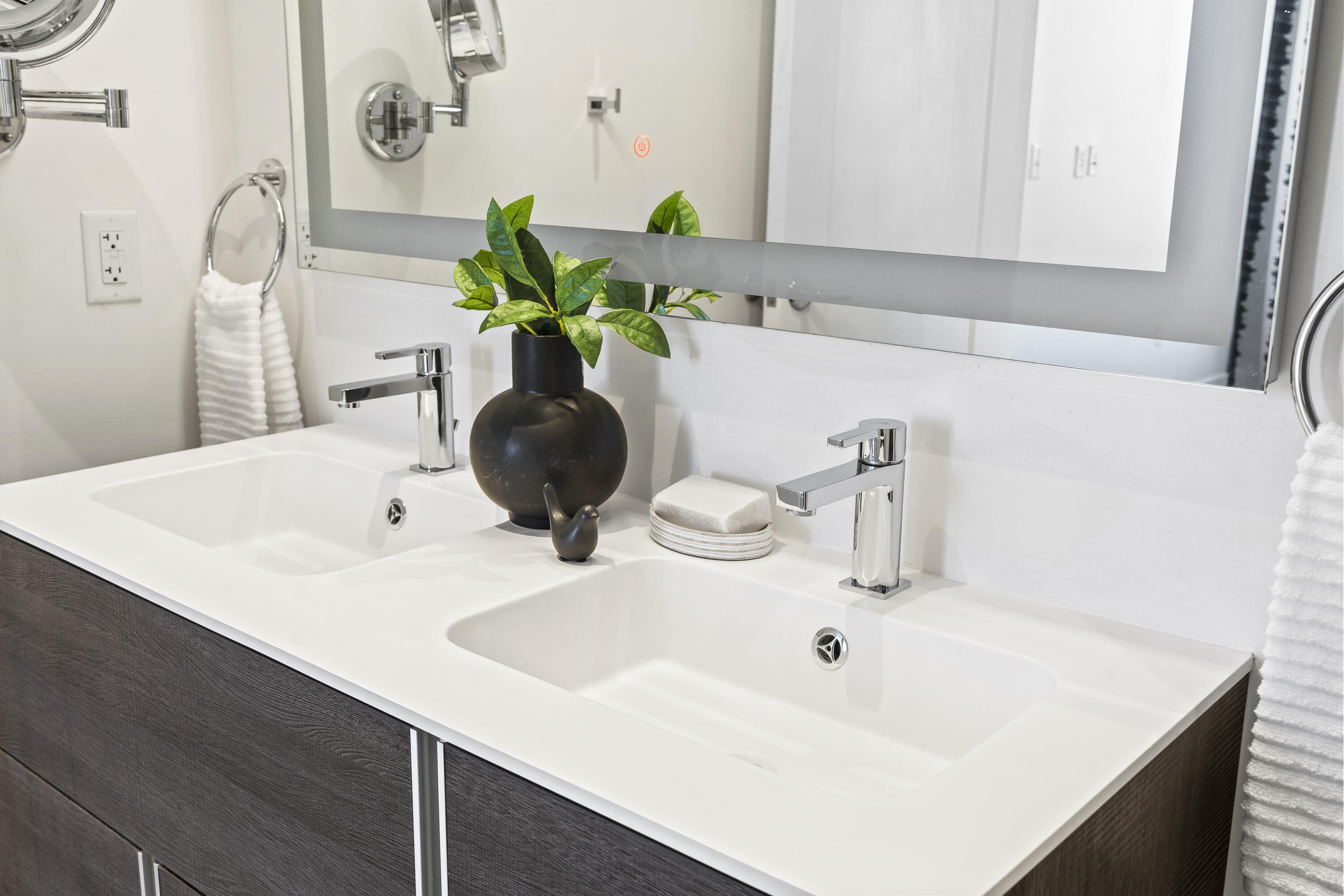 167 Newbury Street, 506