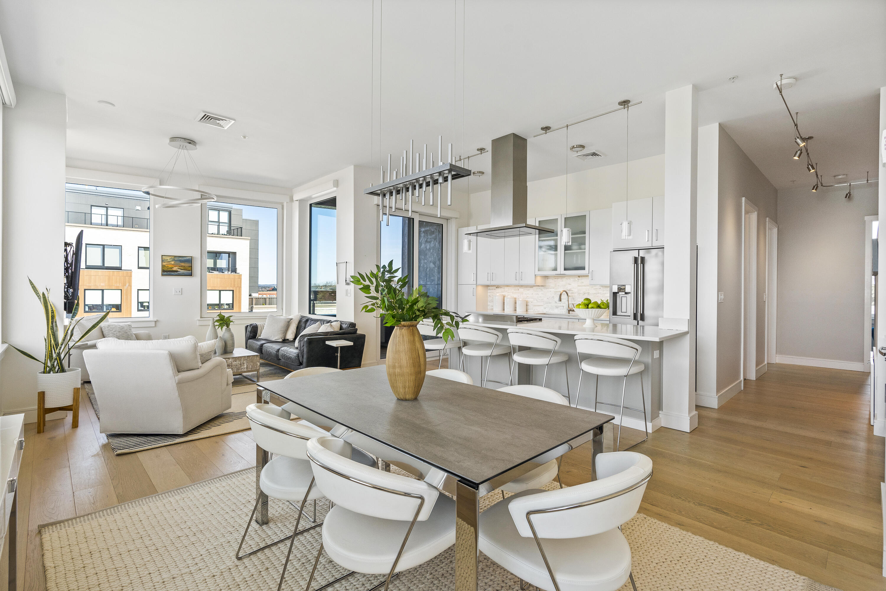 167 Newbury Street, 506