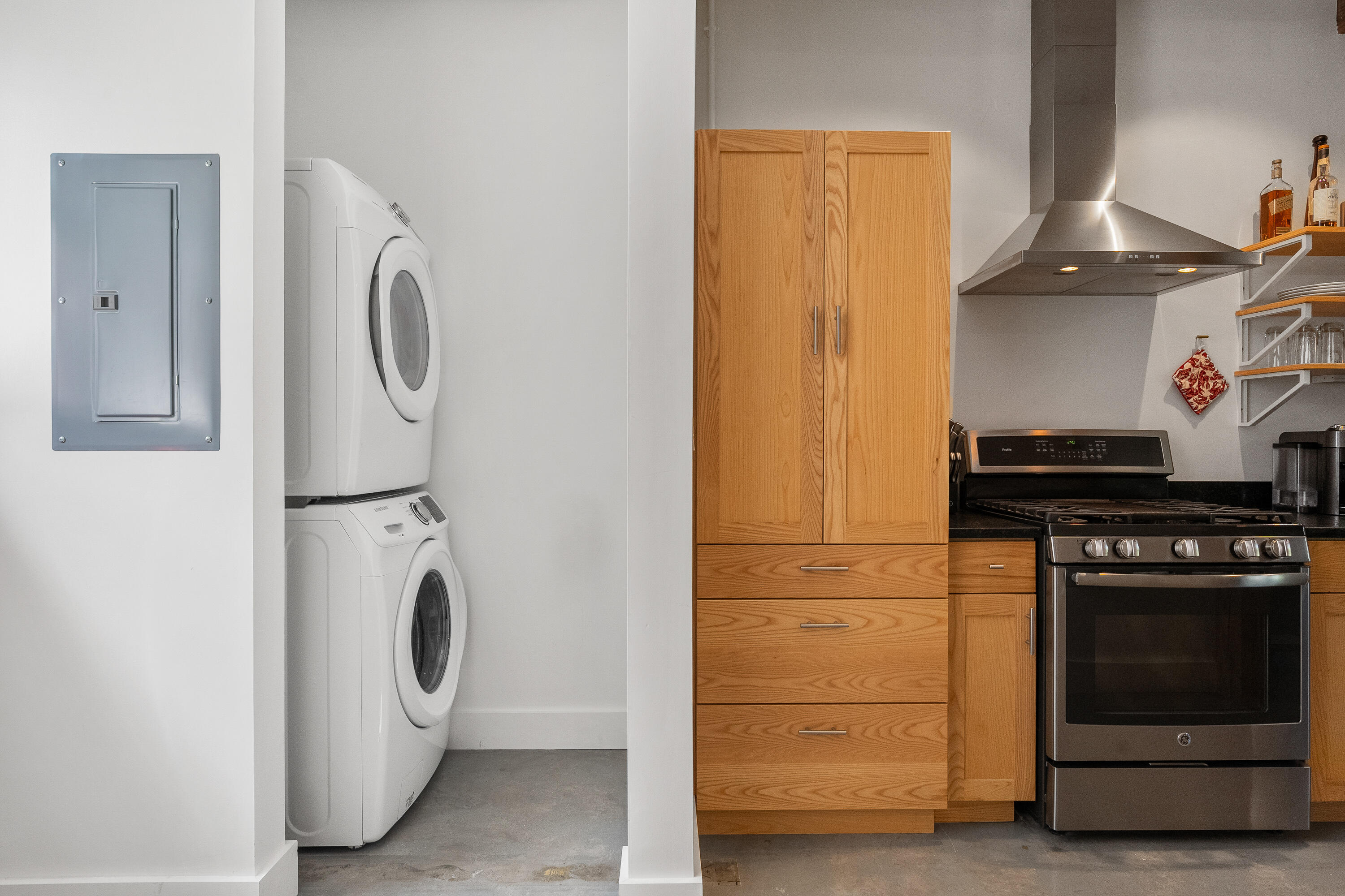 273 Congress Street, 1