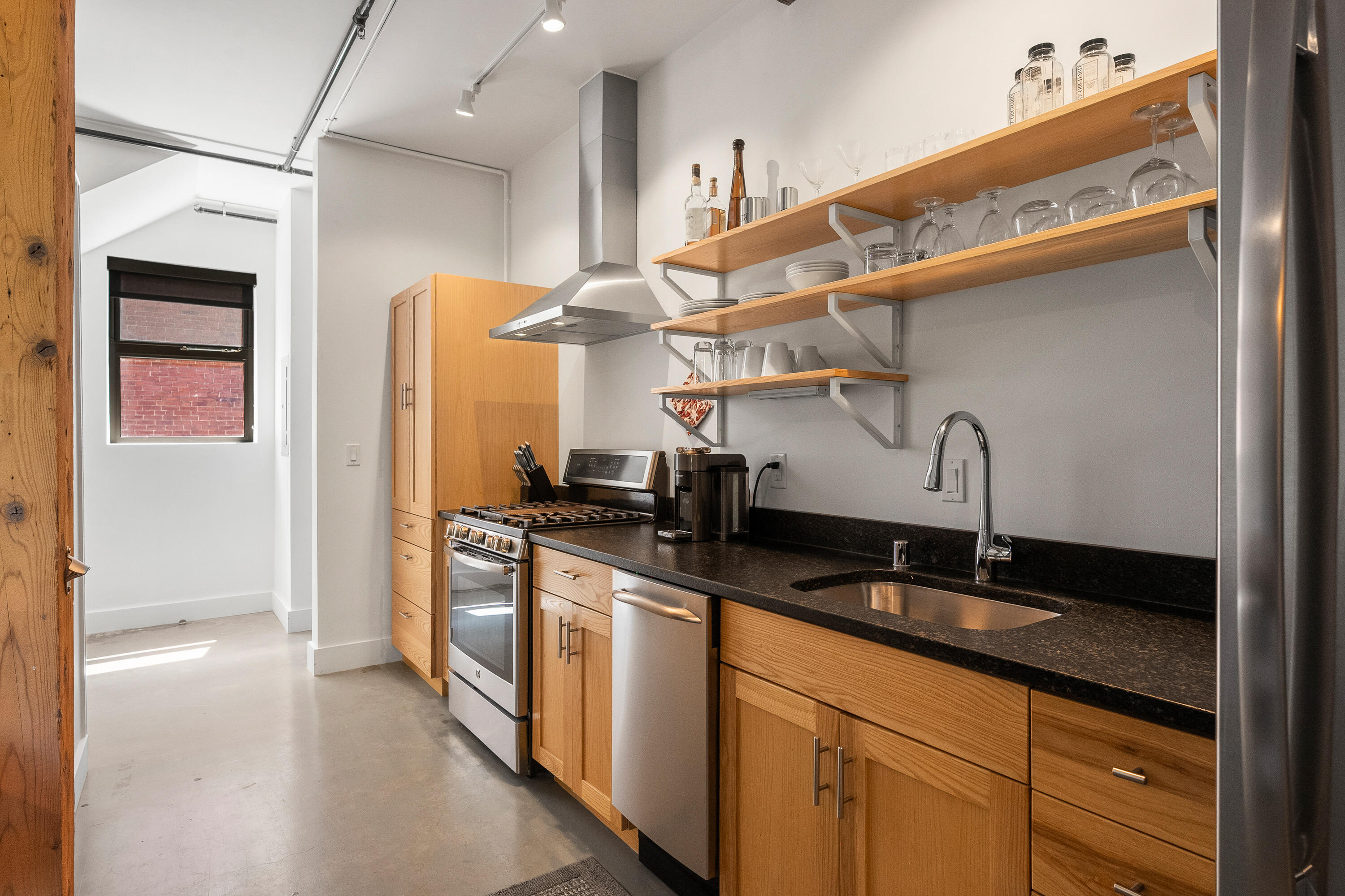 273 Congress Street, 1