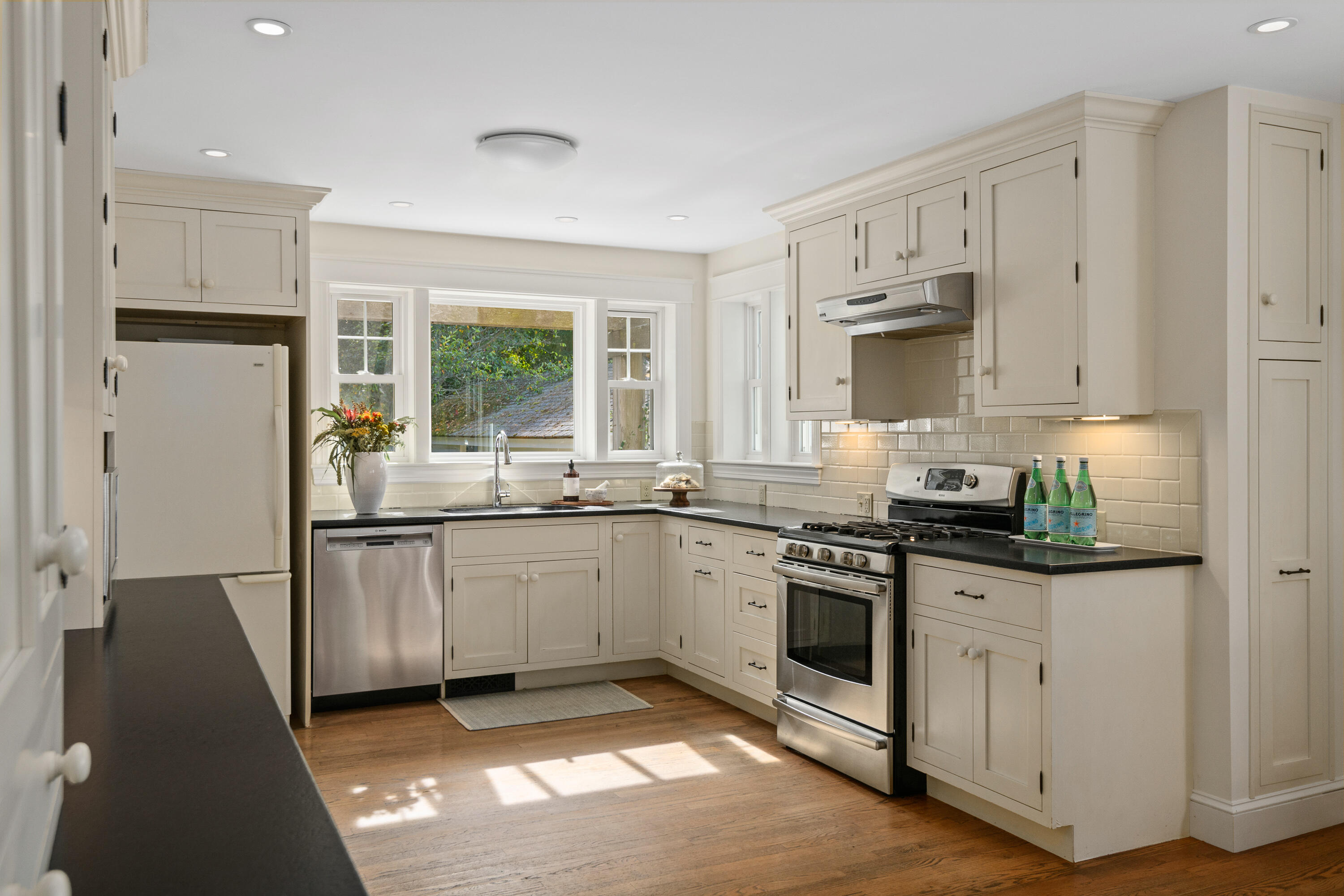 6 Tidewater Cove