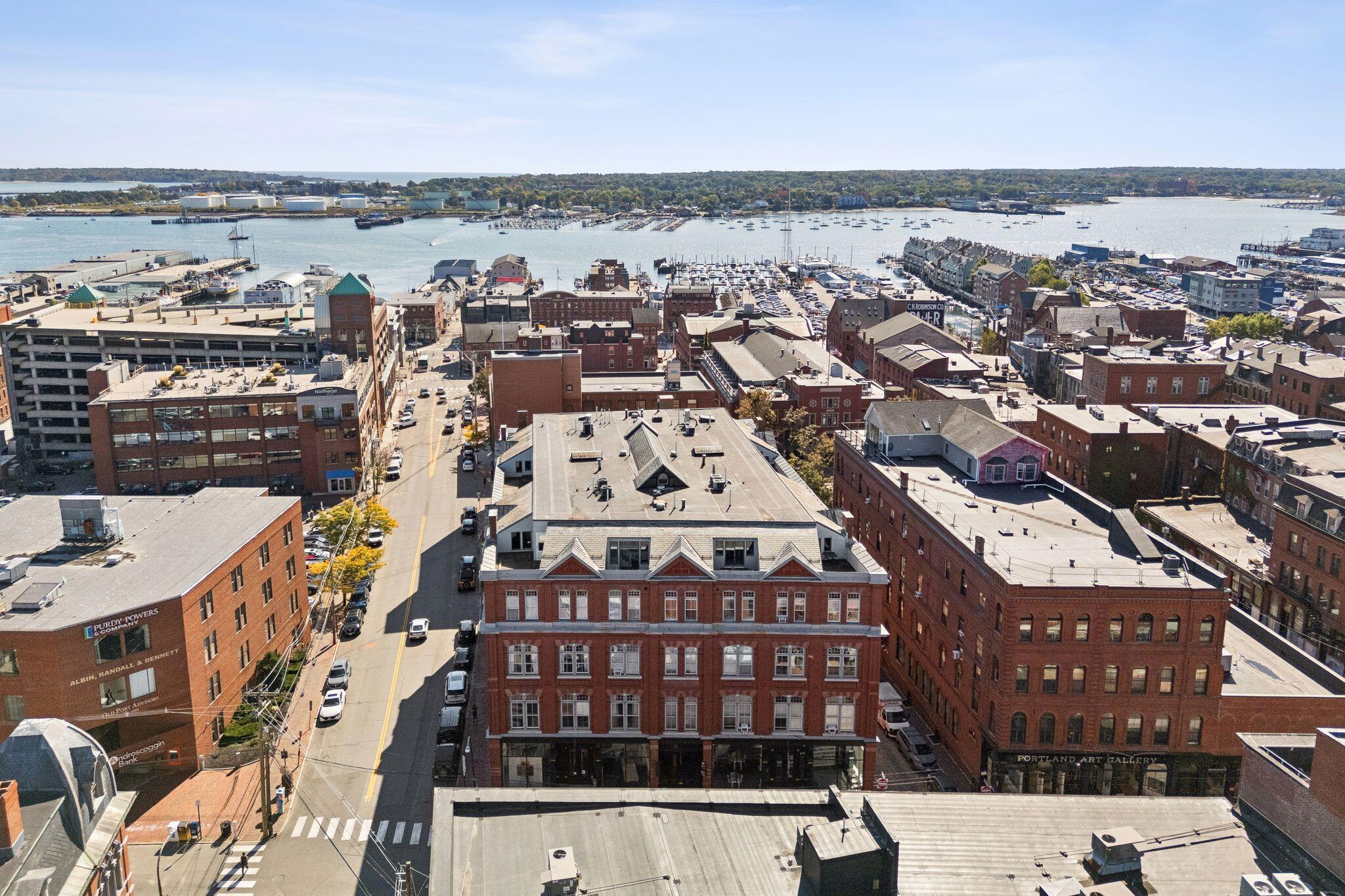 150 Middle Street, 4B