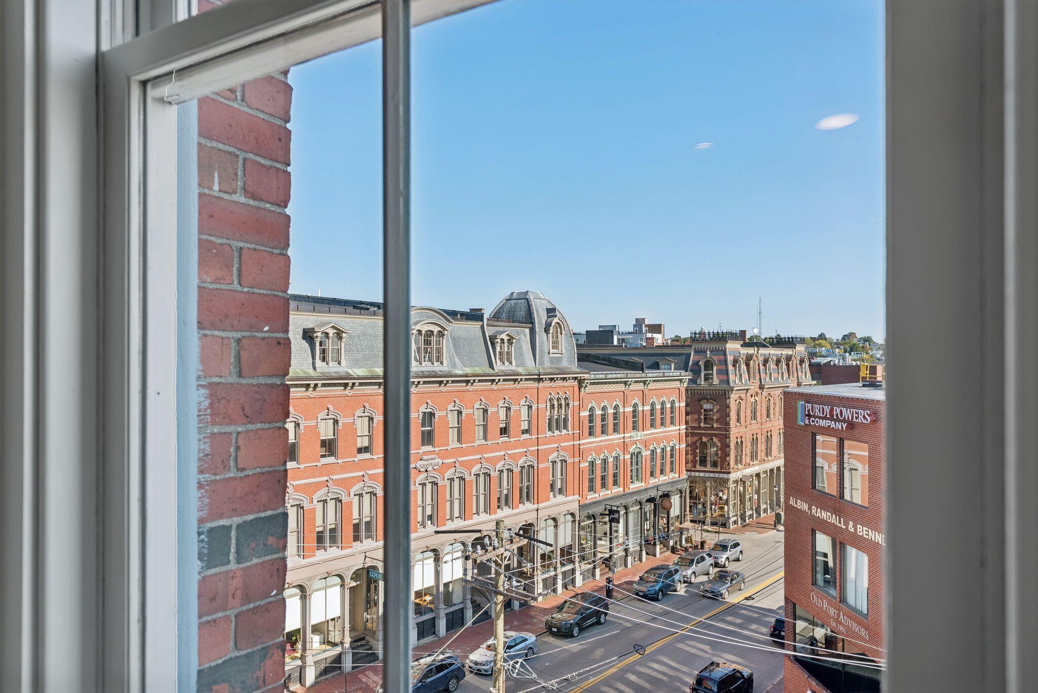 150 Middle Street, 4B