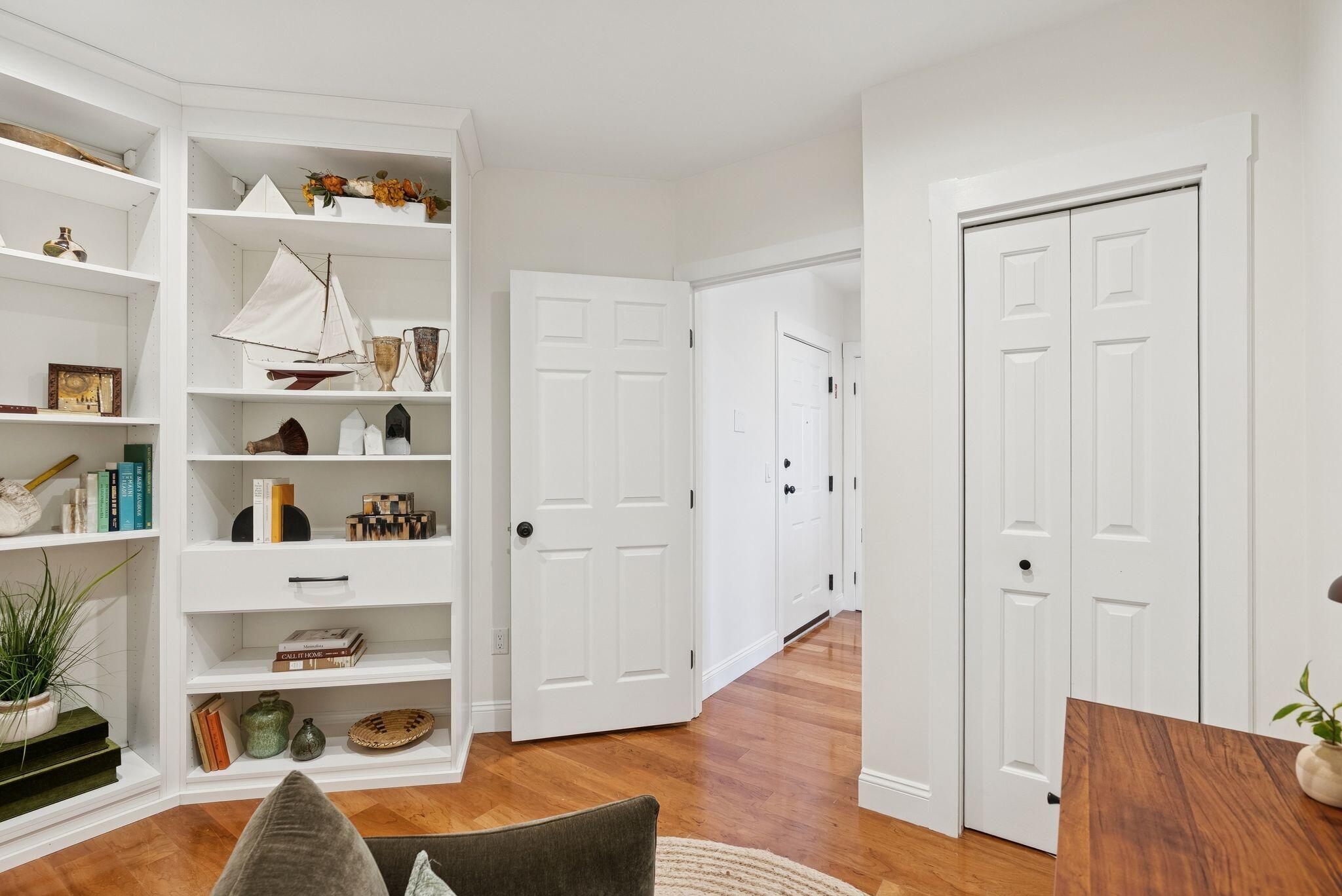 150 Middle Street, 4B