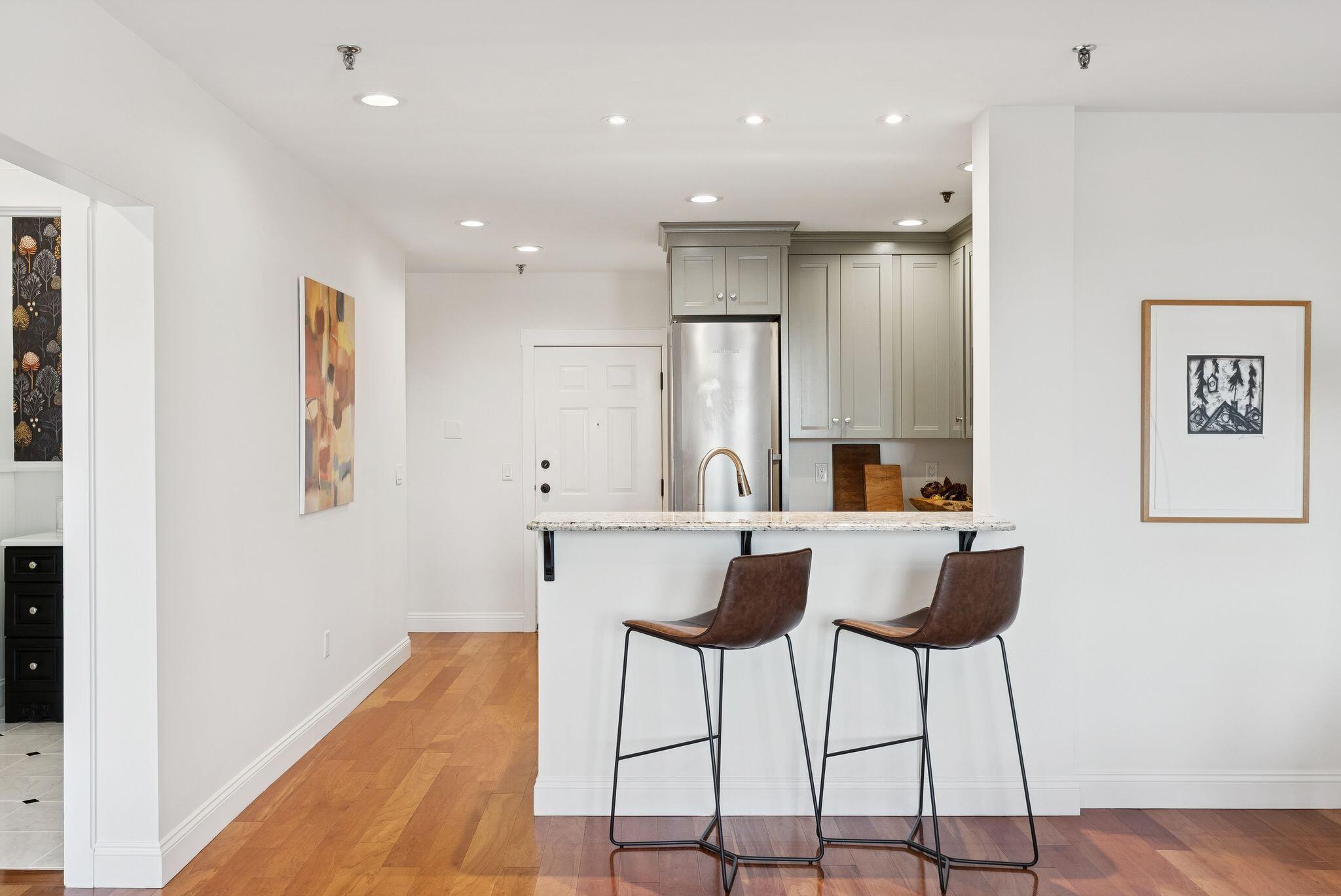 150 Middle Street, 4B