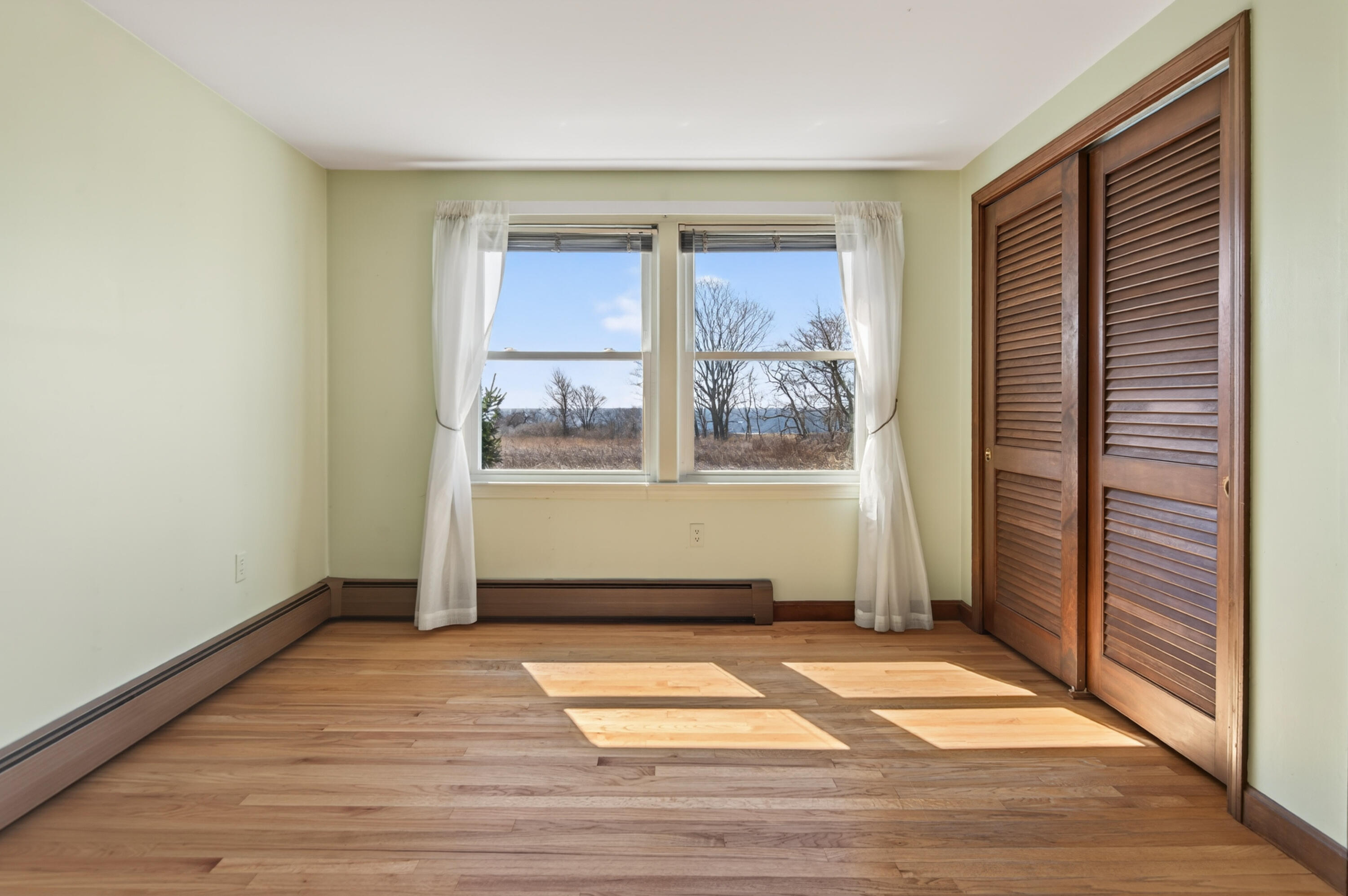 32 Bowery Beach Road