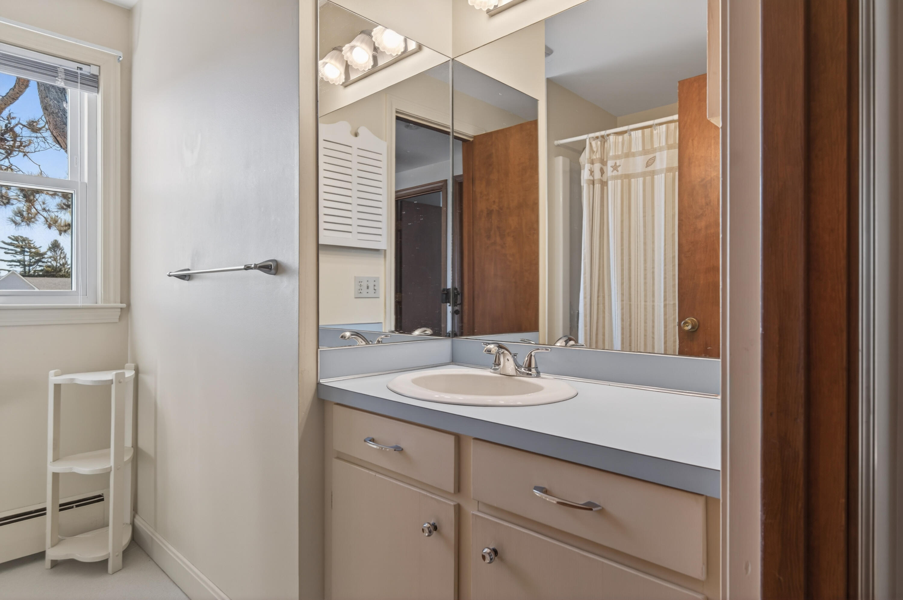 32 Bowery Beach Road