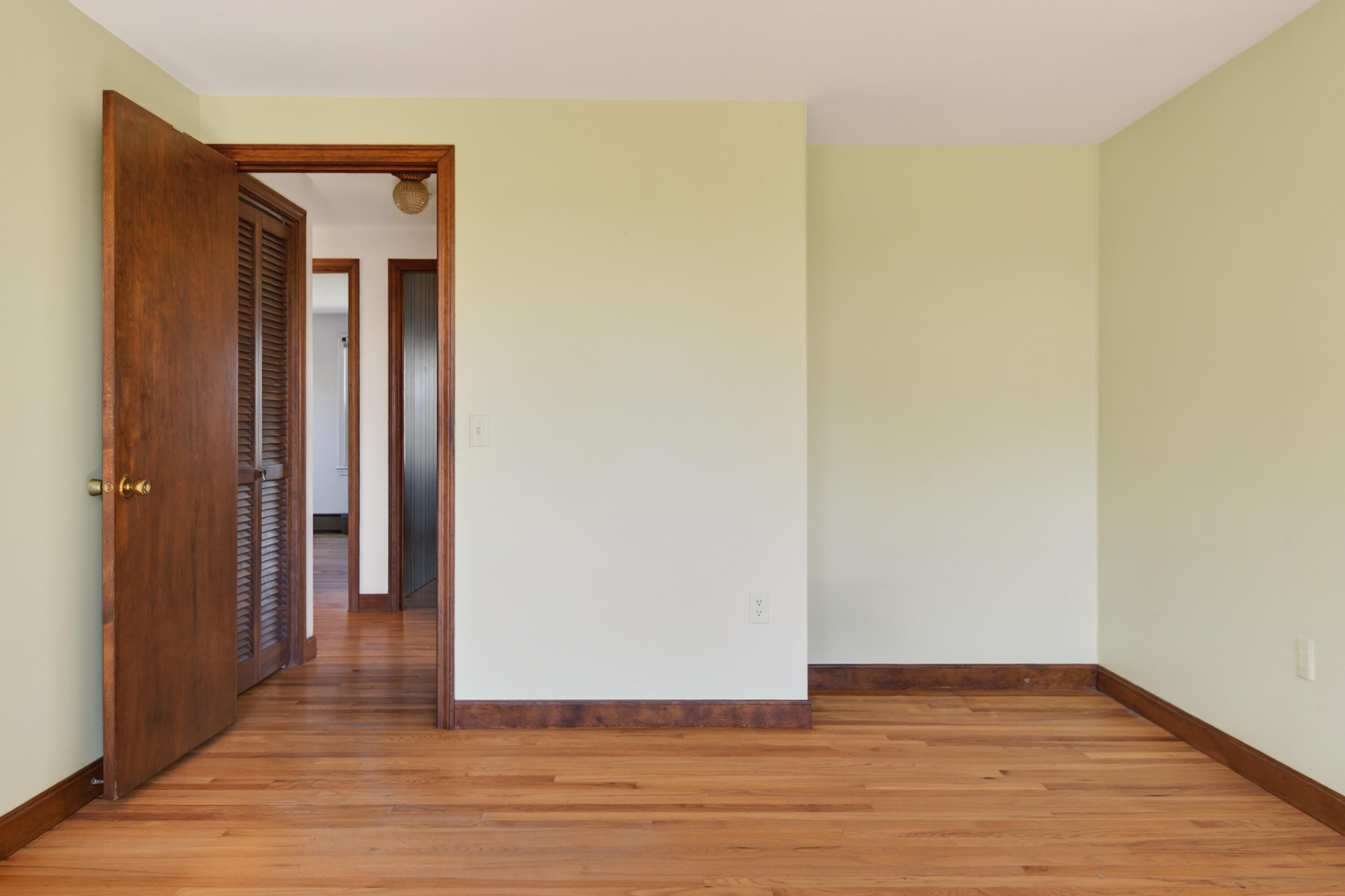 32 Bowery Beach Road