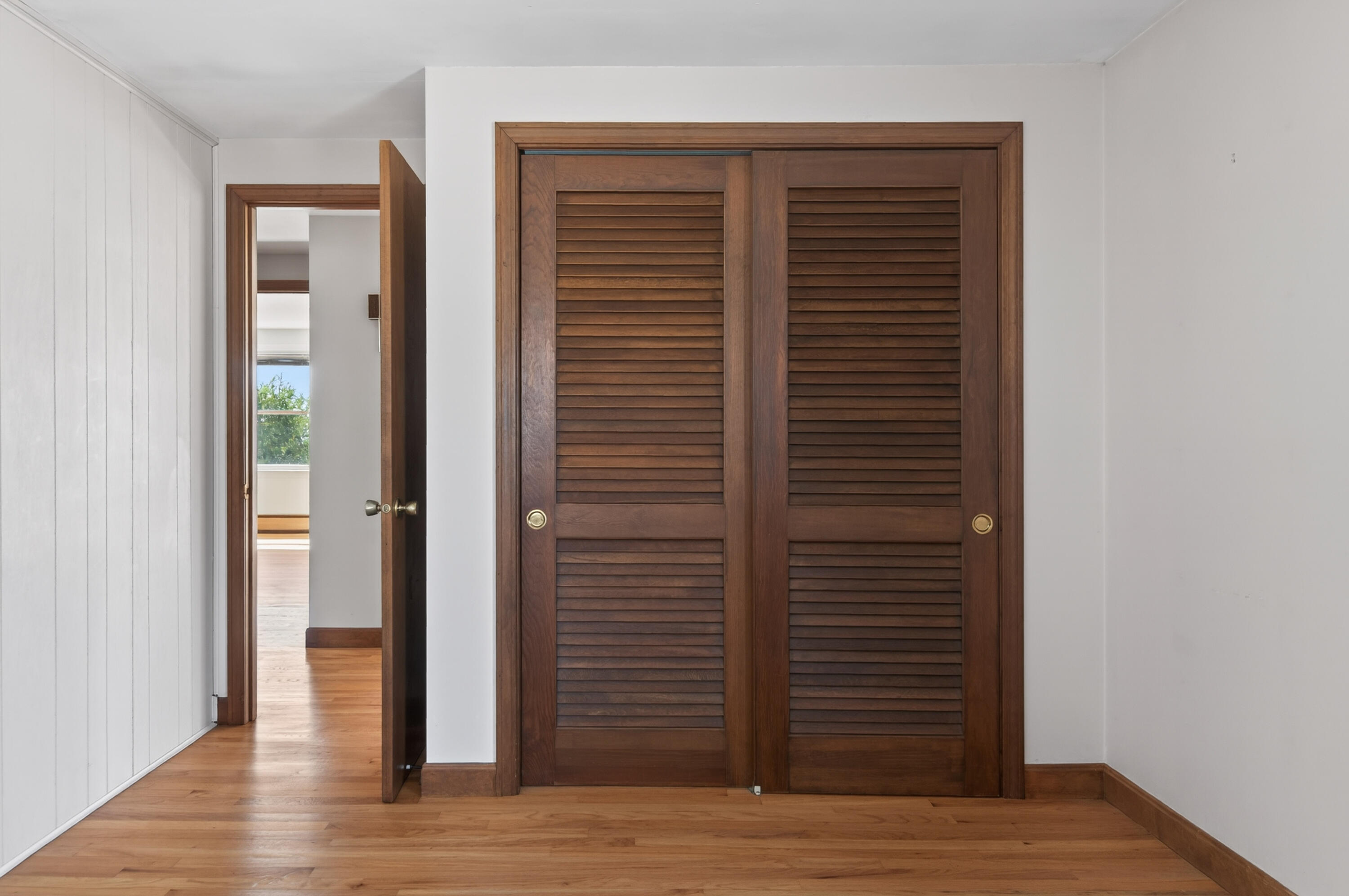 32 Bowery Beach Road