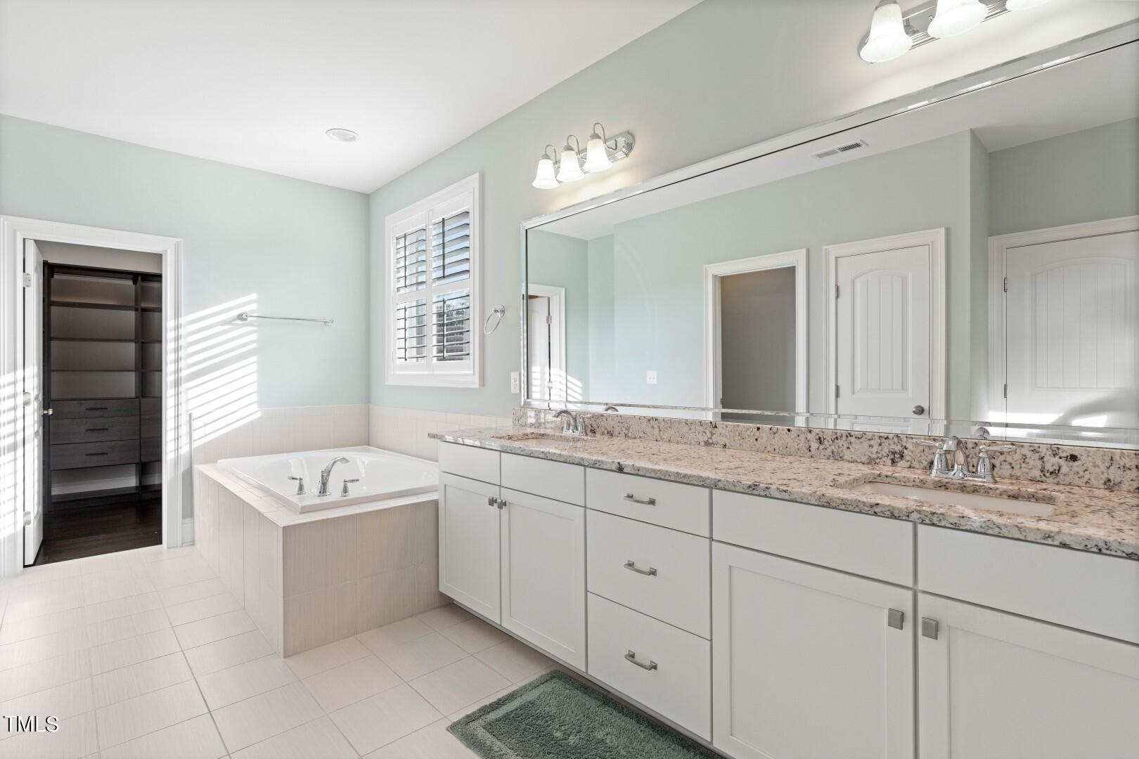 3009 Adonis Circle