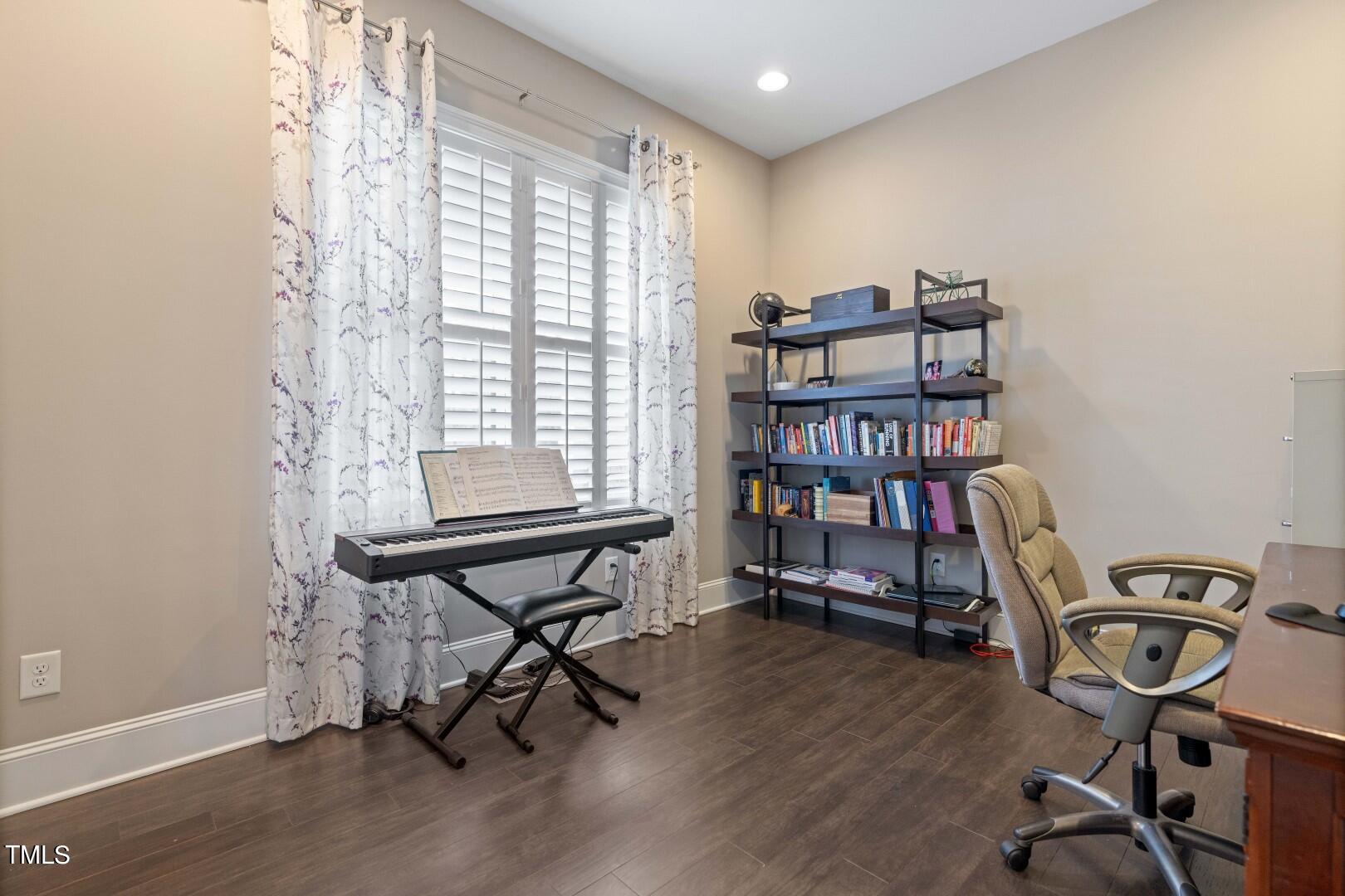 3009 Adonis Circle