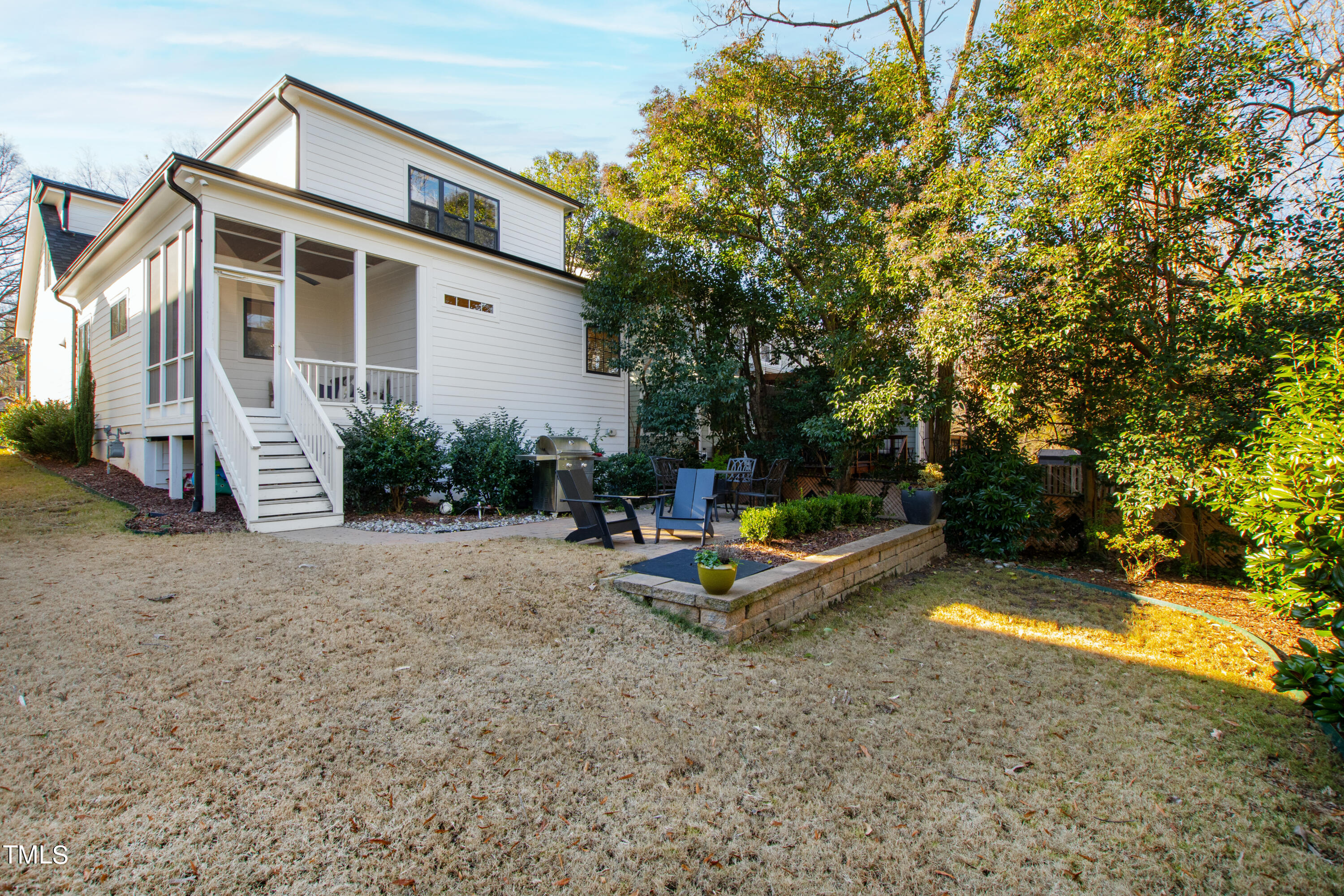 2504 Everett Avenue