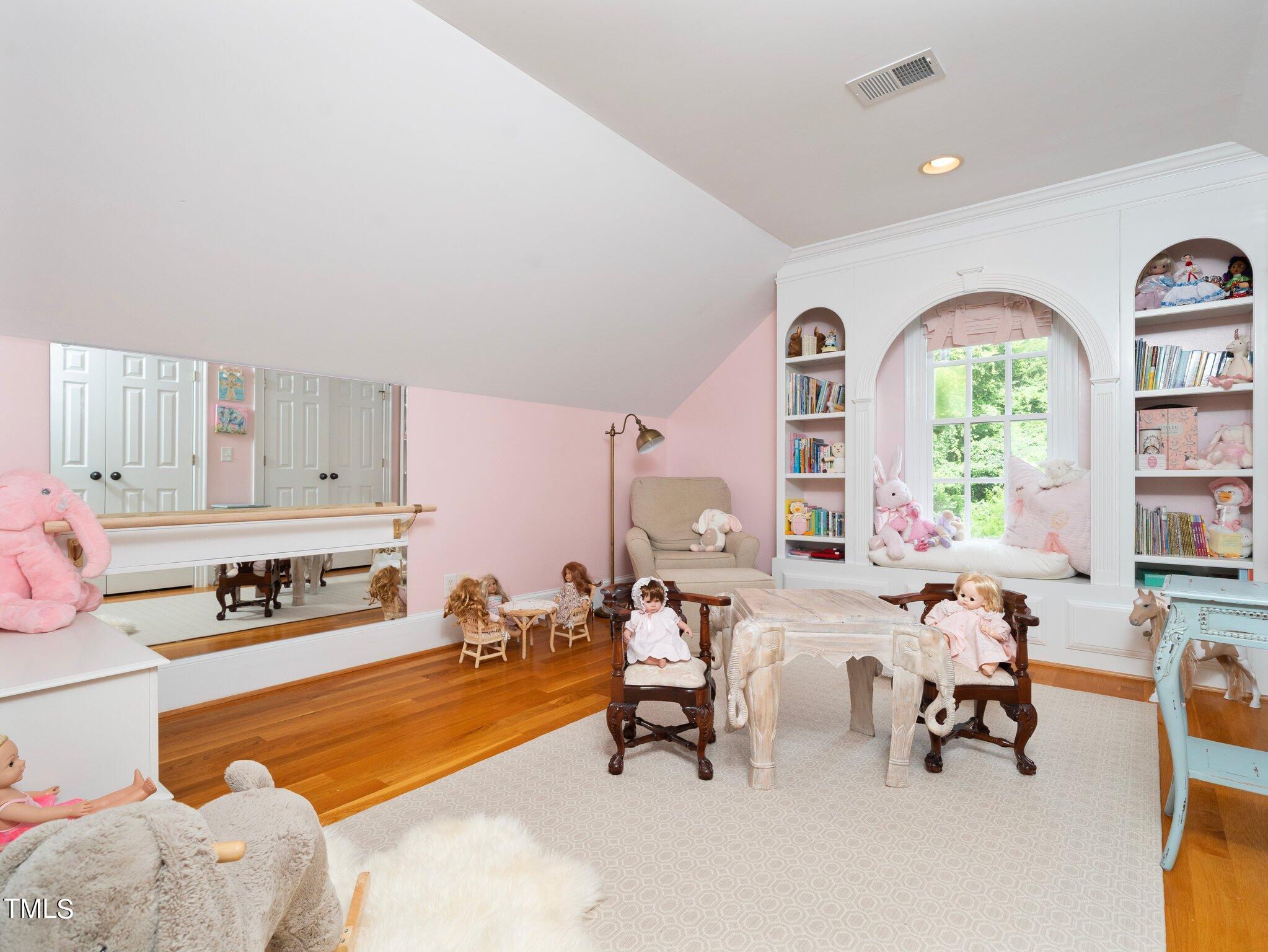 2512 Lewiswood Lane