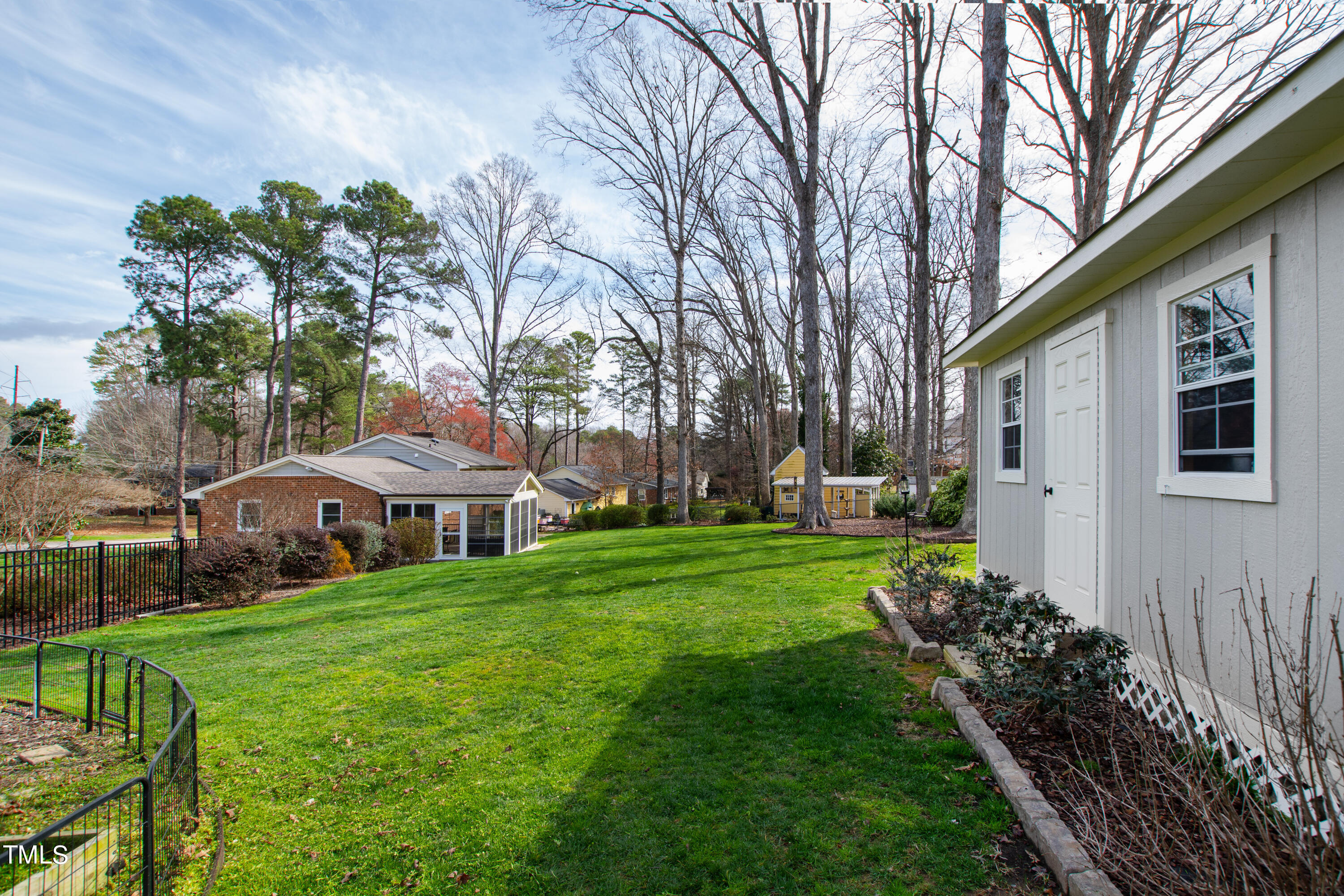 401 N Glen Drive