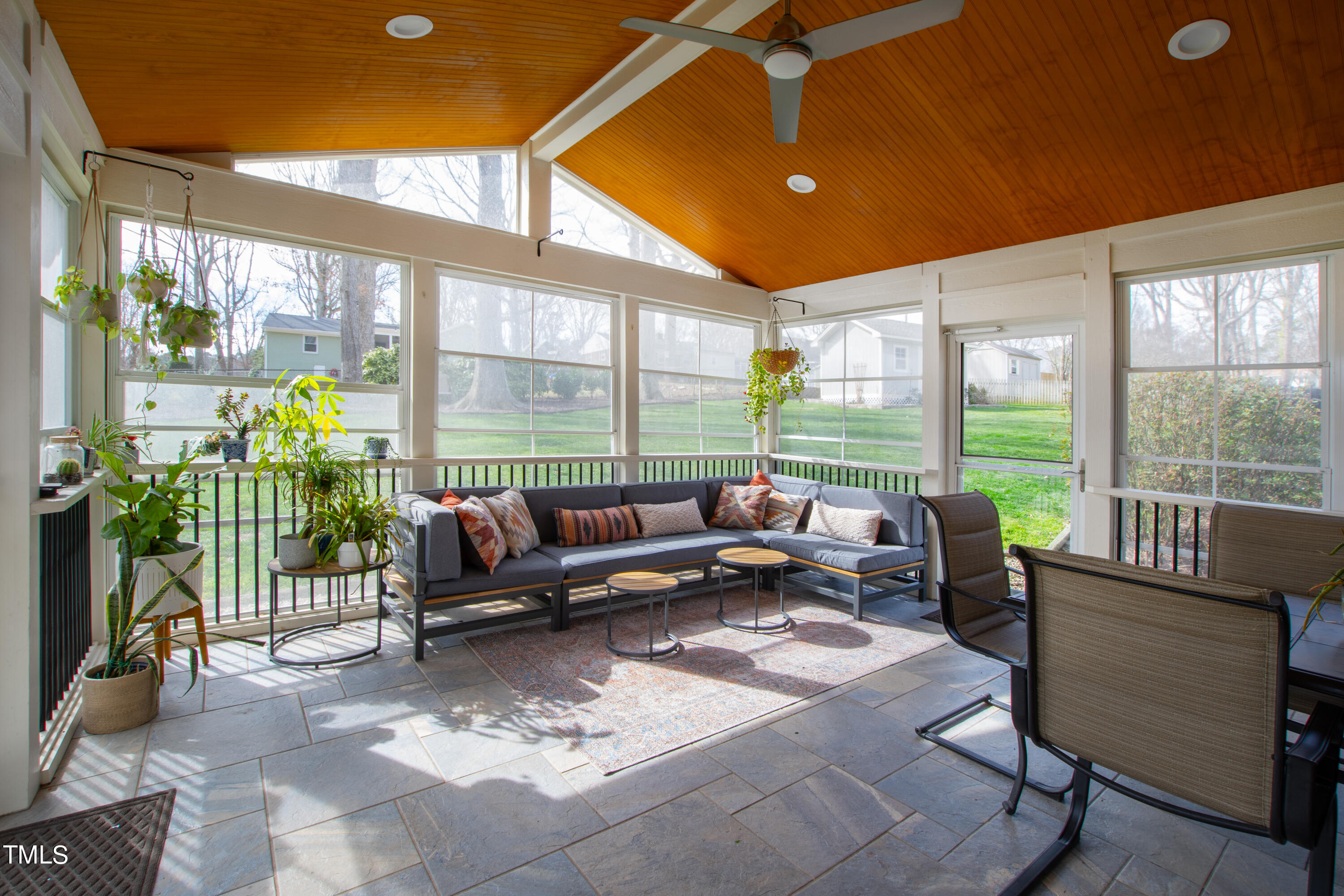 401 N Glen Drive