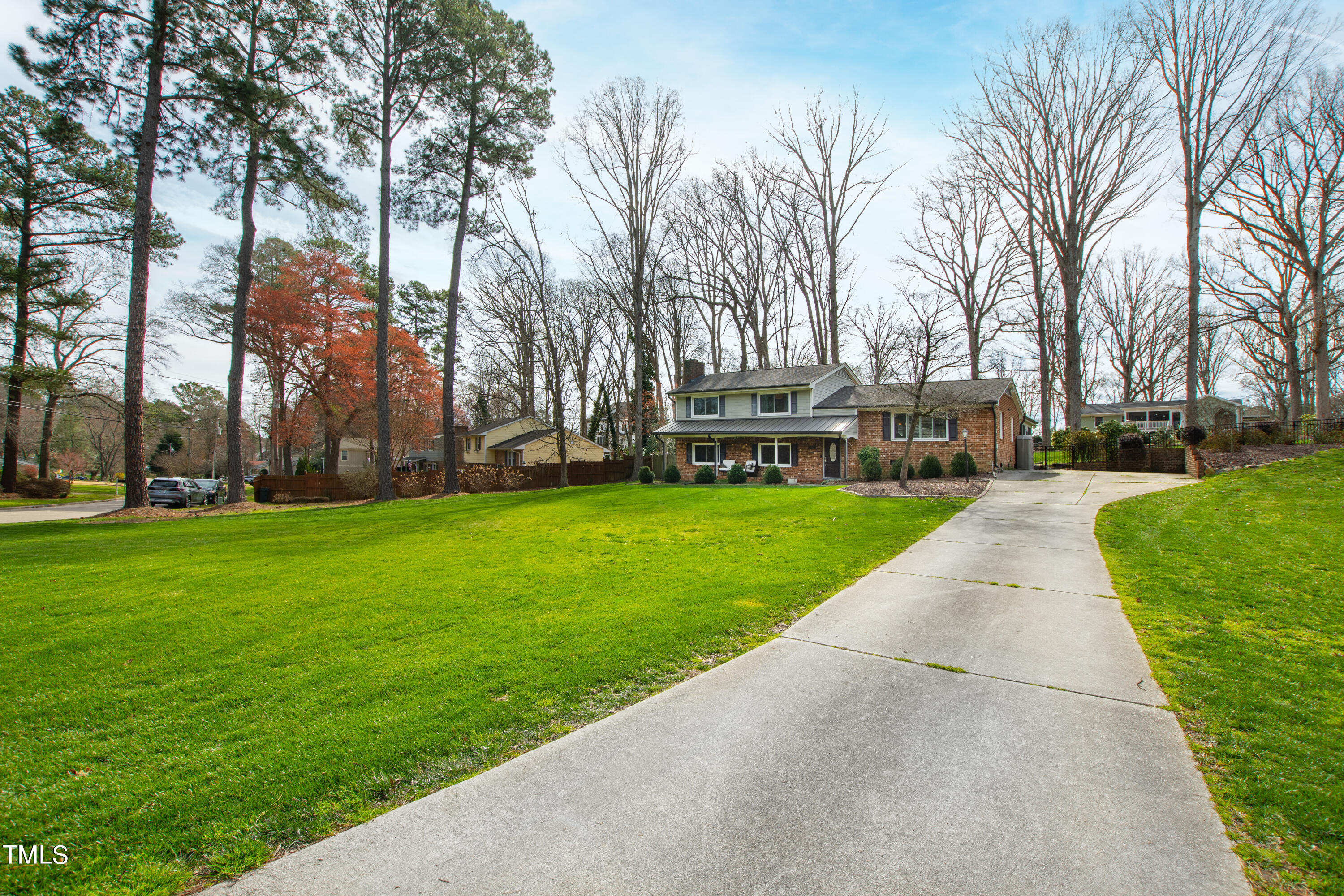 401 N Glen Drive