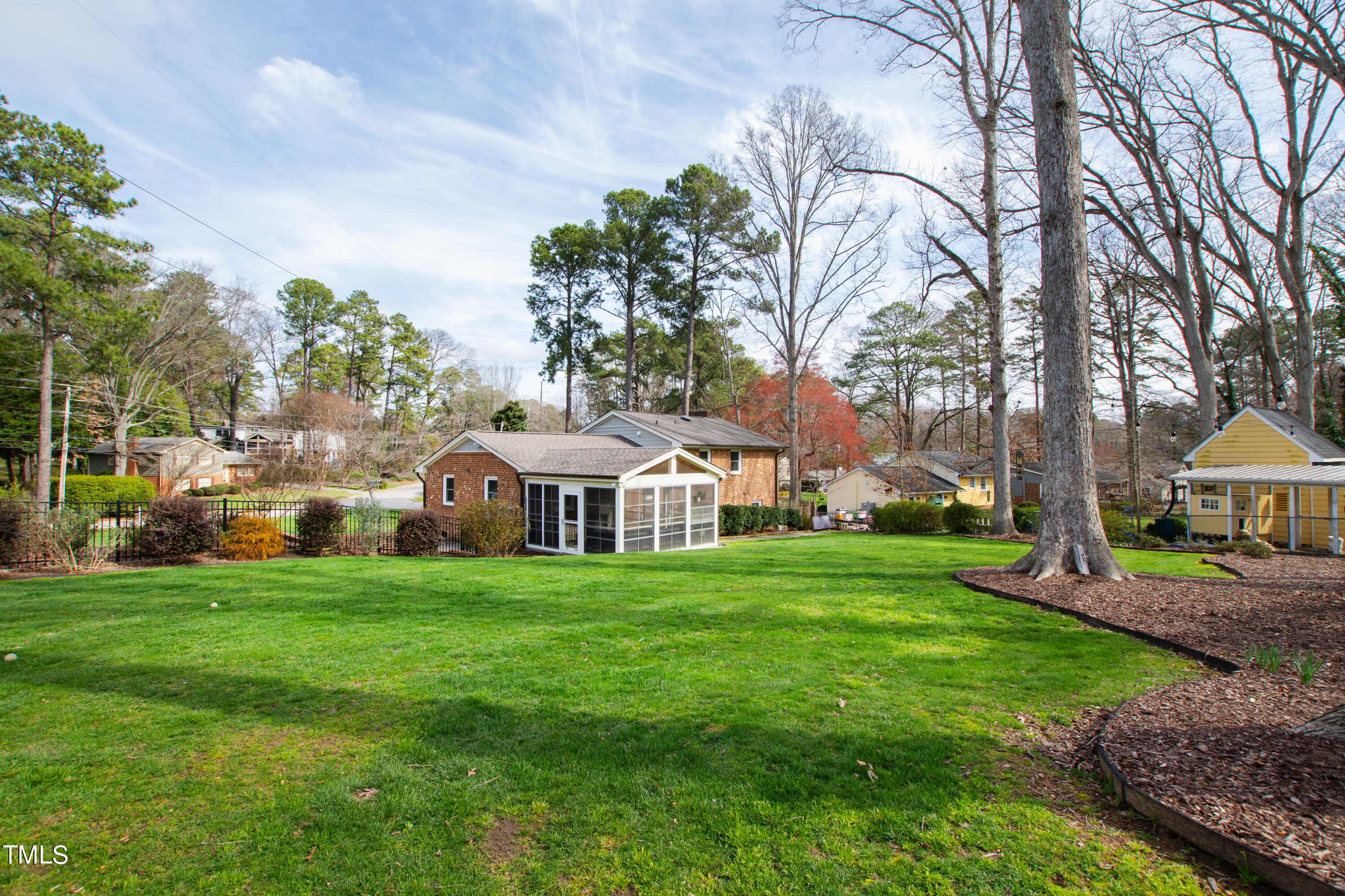 401 N Glen Drive