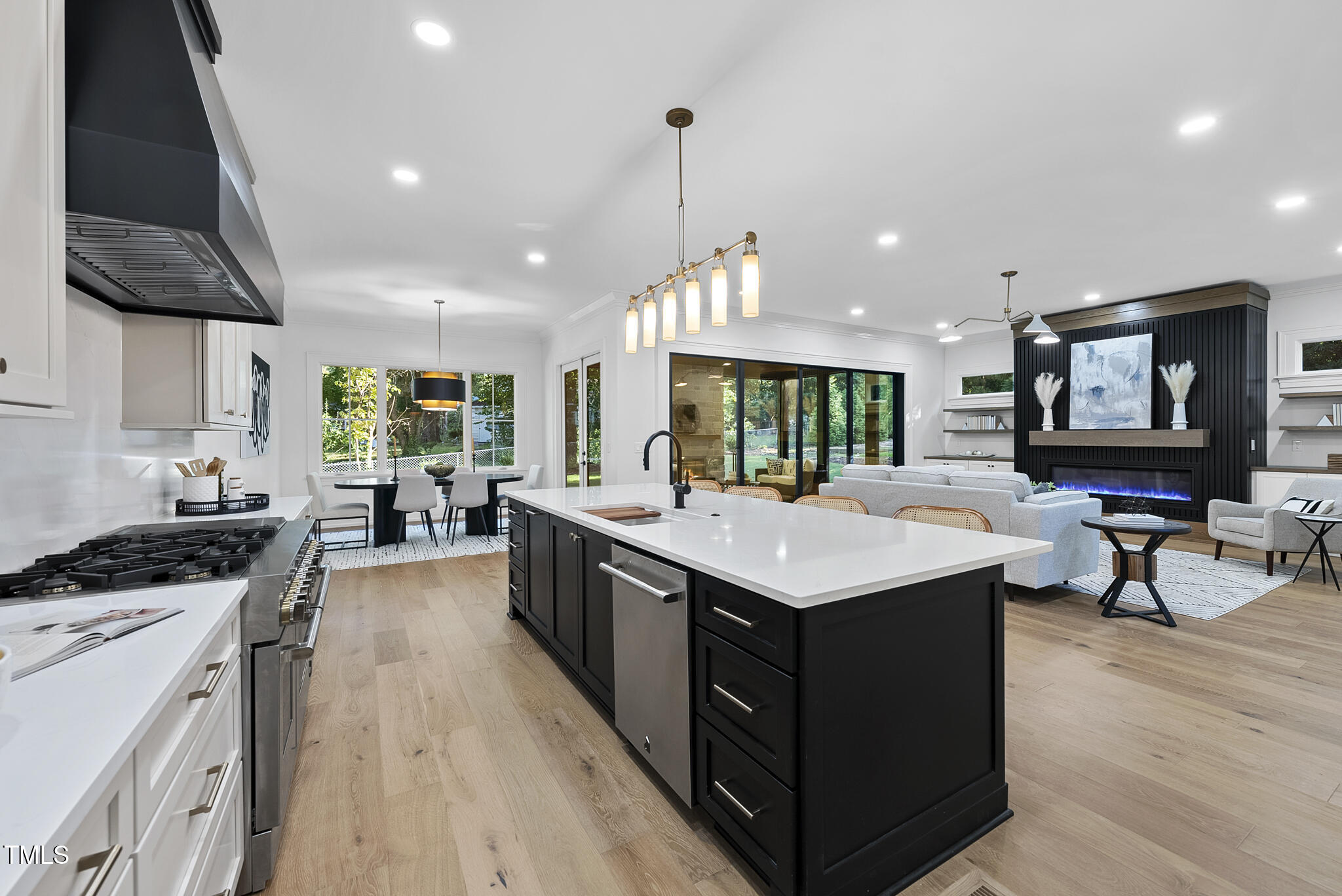 1304 Lennox Place