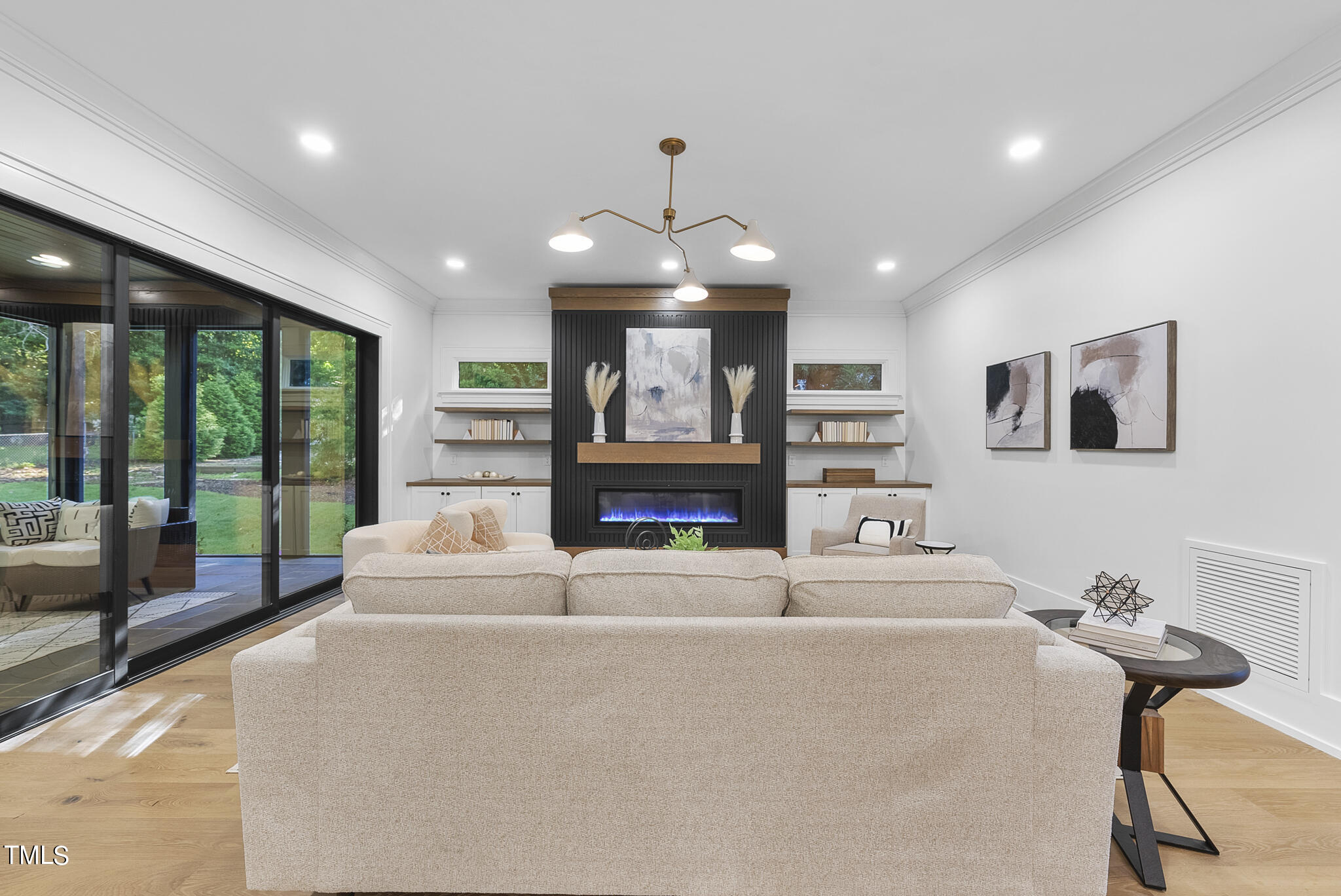 1304 Lennox Place