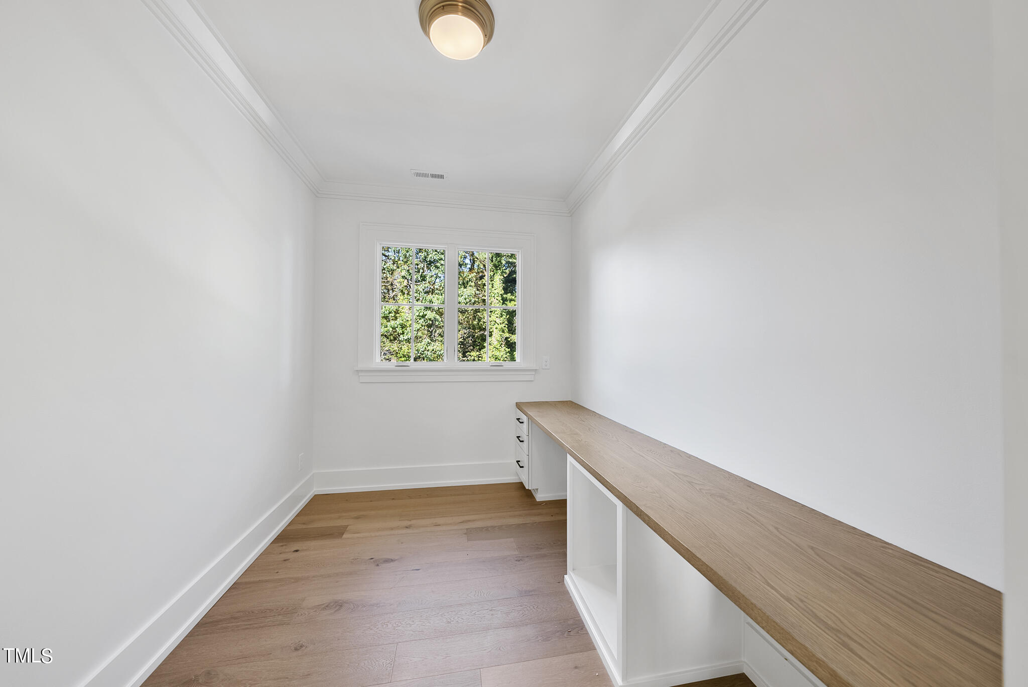 1304 Lennox Place