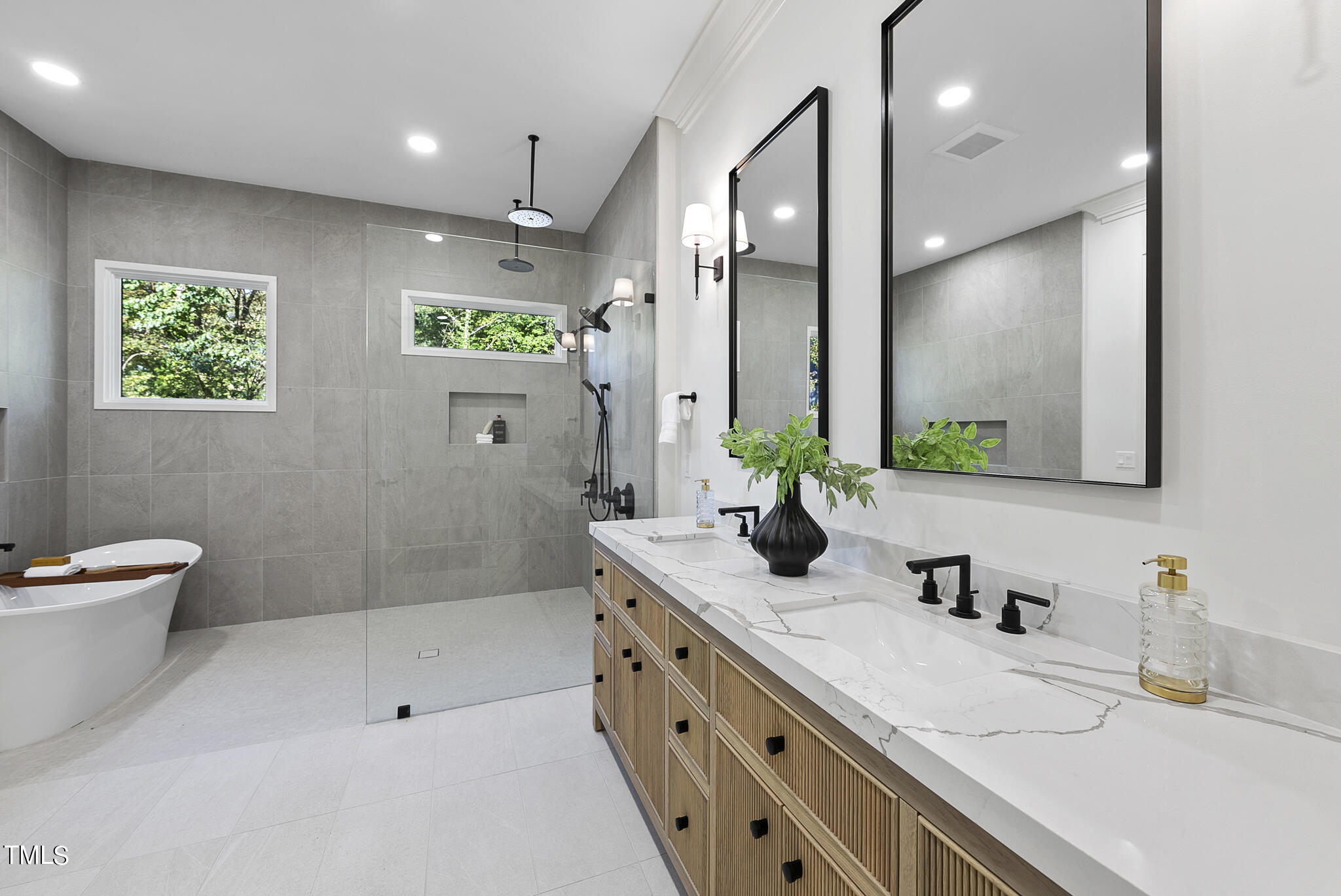 1304 Lennox Place