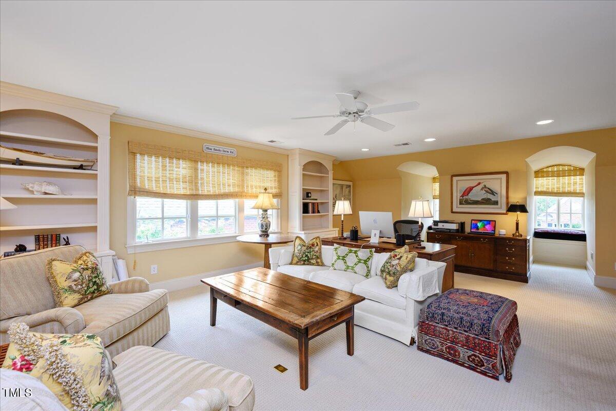 1816 Great Oaks Drive