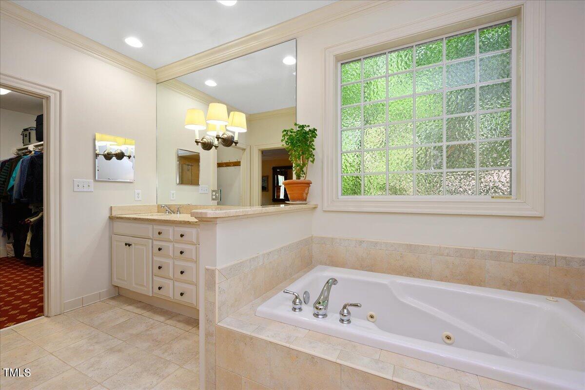 1816 Great Oaks Drive
