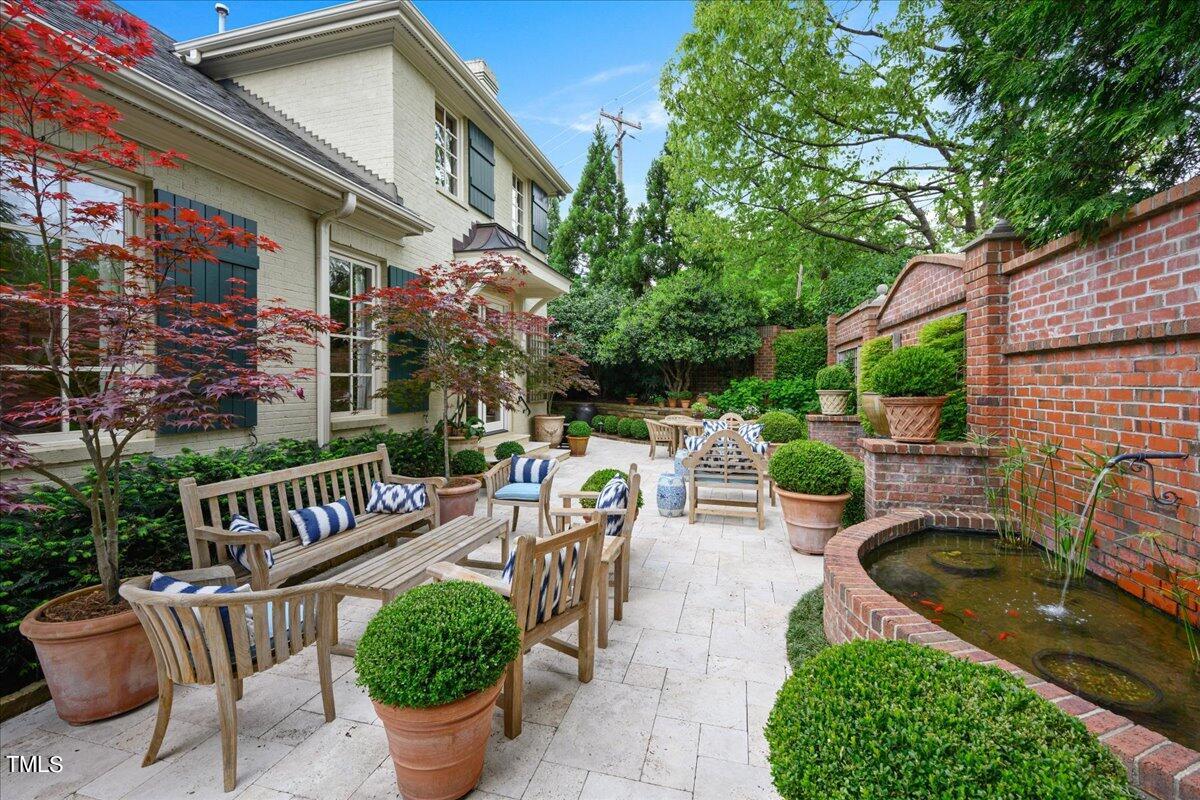 1816 Great Oaks Drive