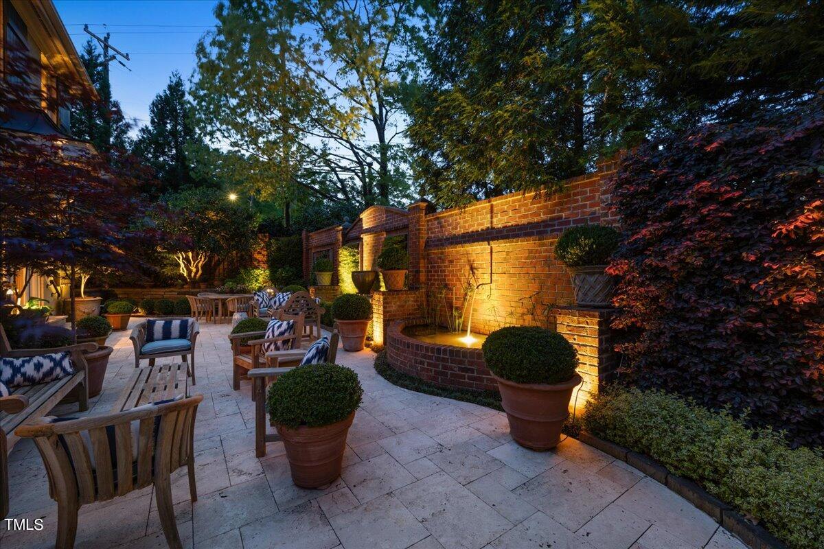 1816 Great Oaks Drive
