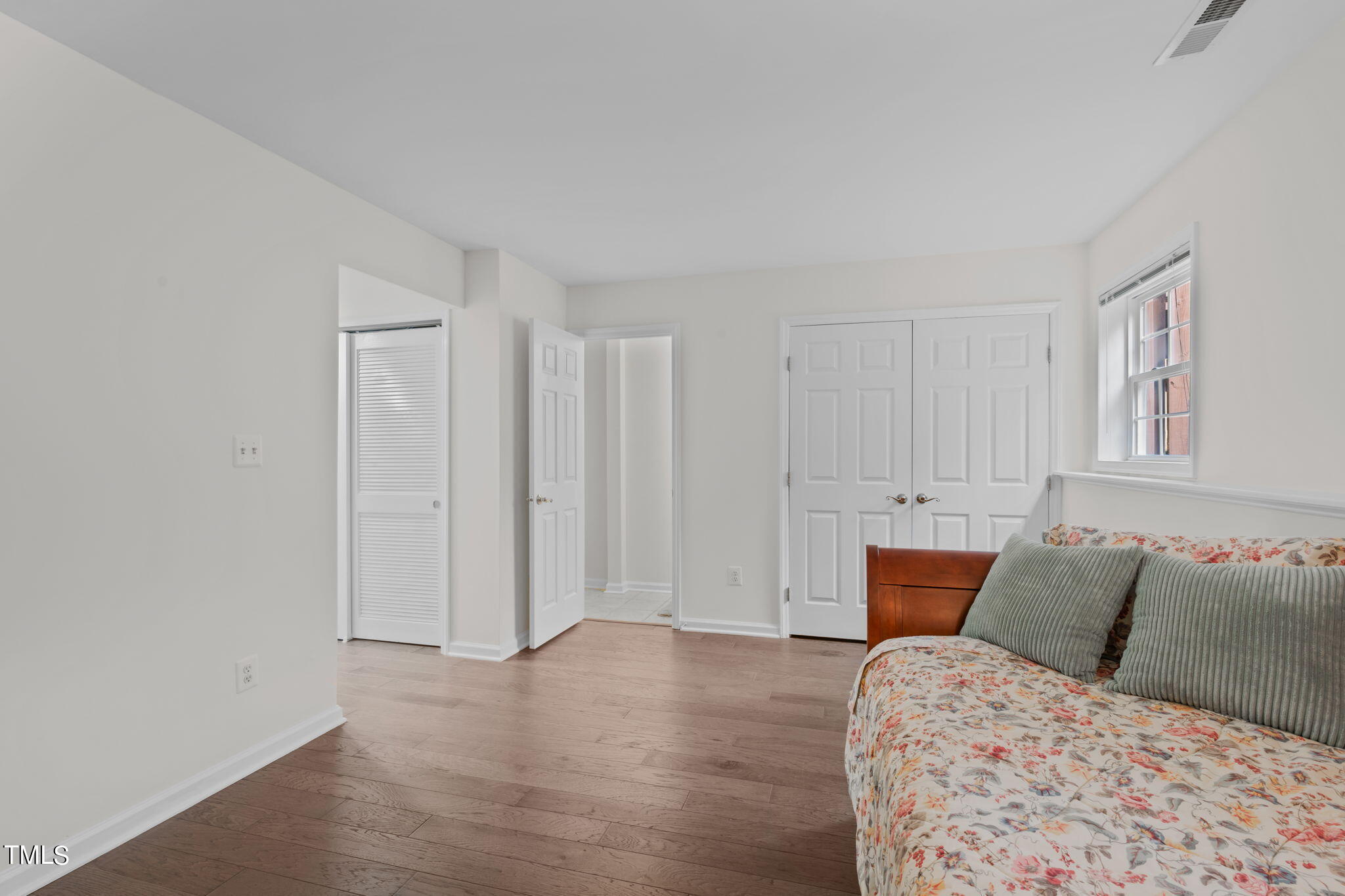 5542 Vista View Court