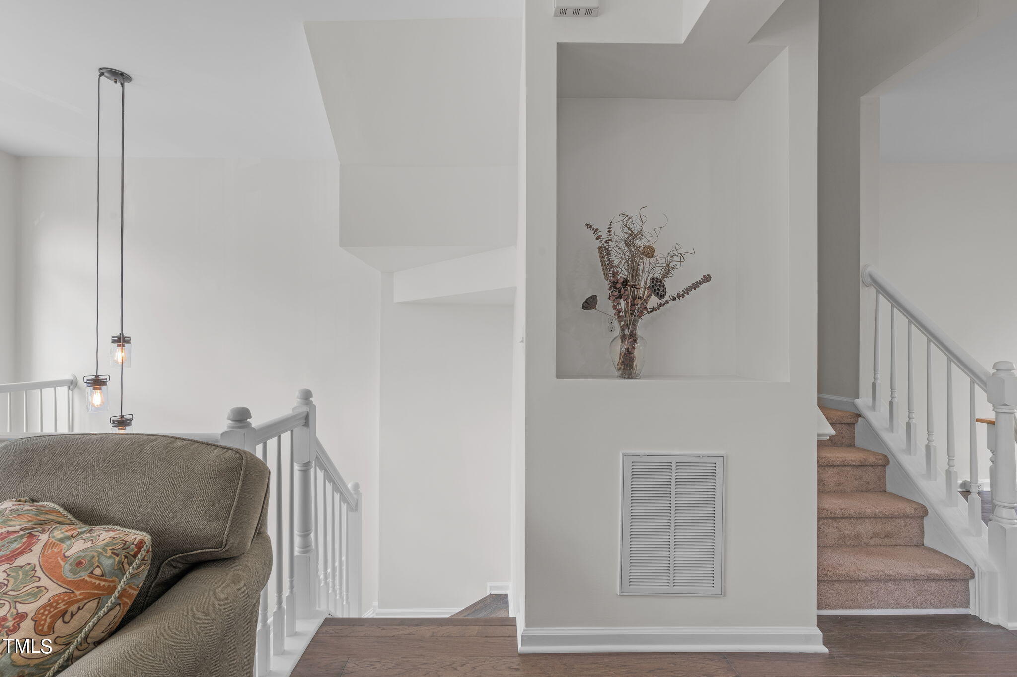 5542 Vista View Court
