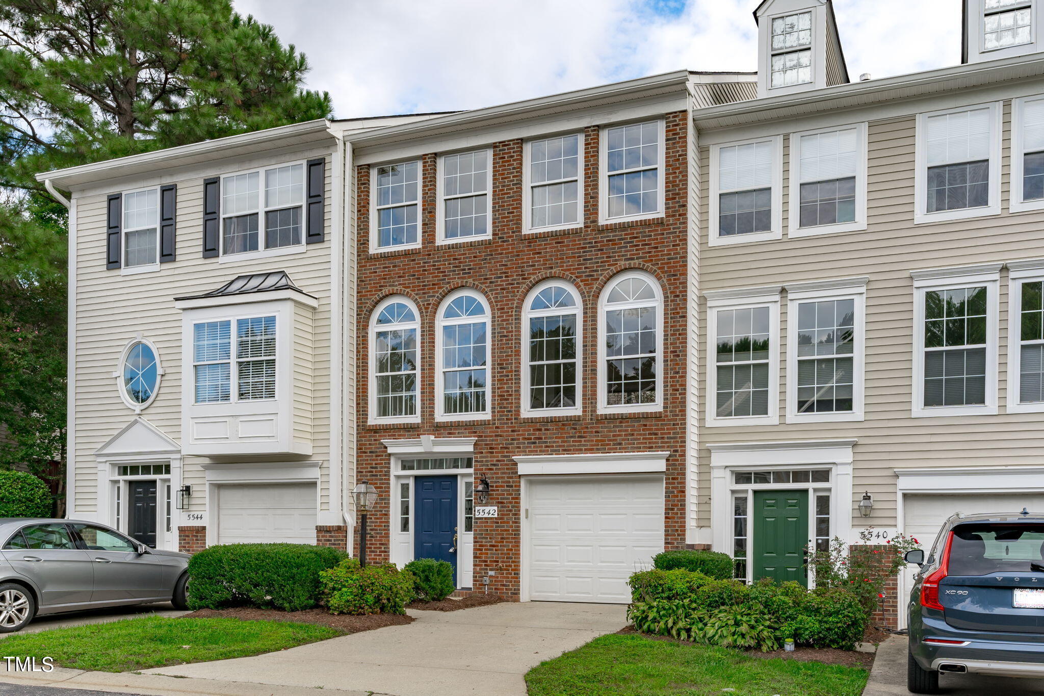 5542 Vista View Court