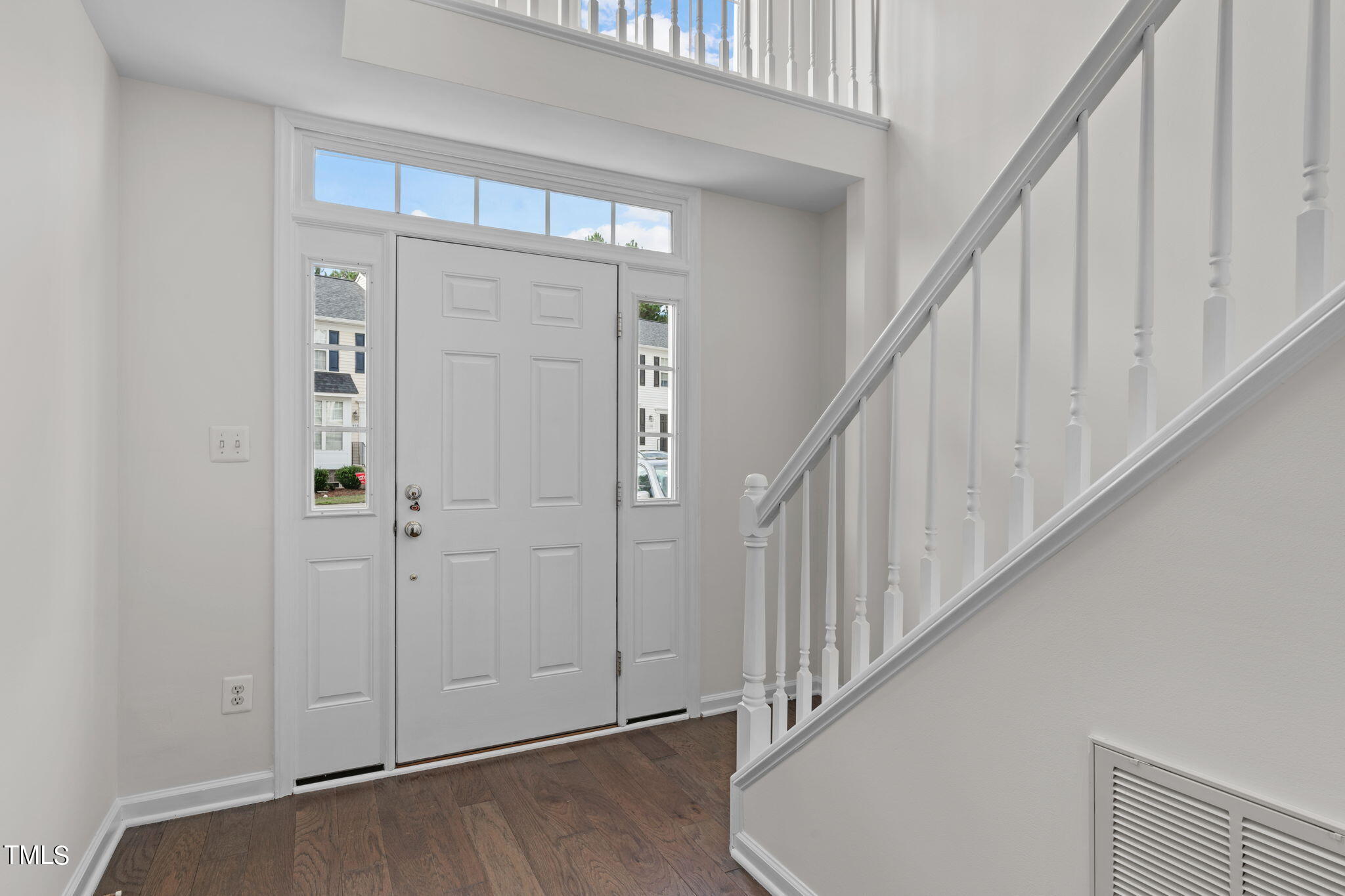 5542 Vista View Court