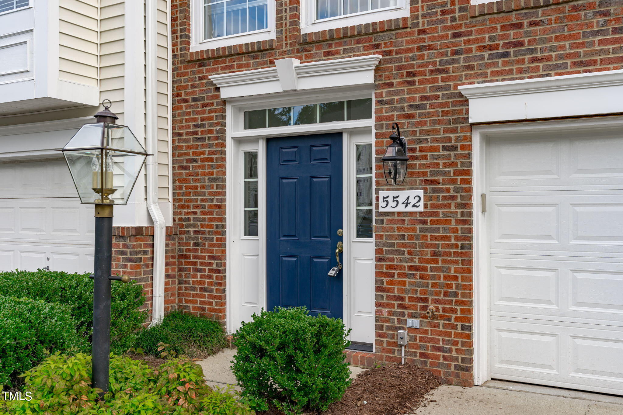 5542 Vista View Court