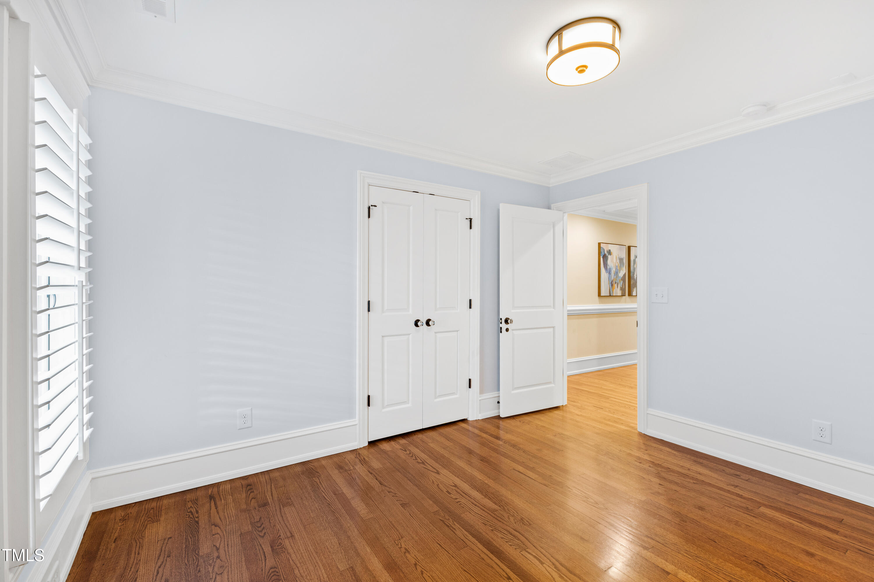 1112 Glen Eden Drive