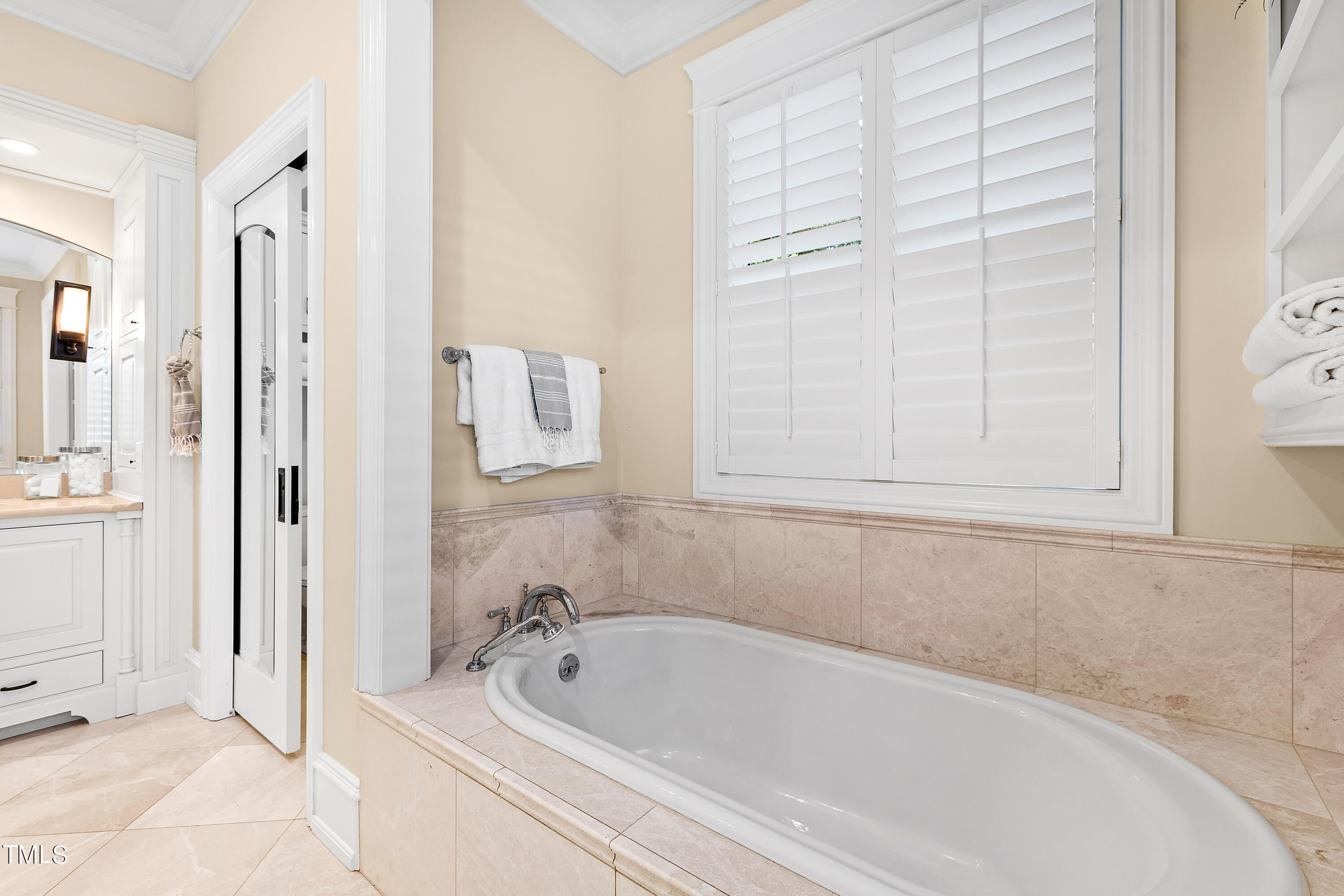 1112 Glen Eden Drive