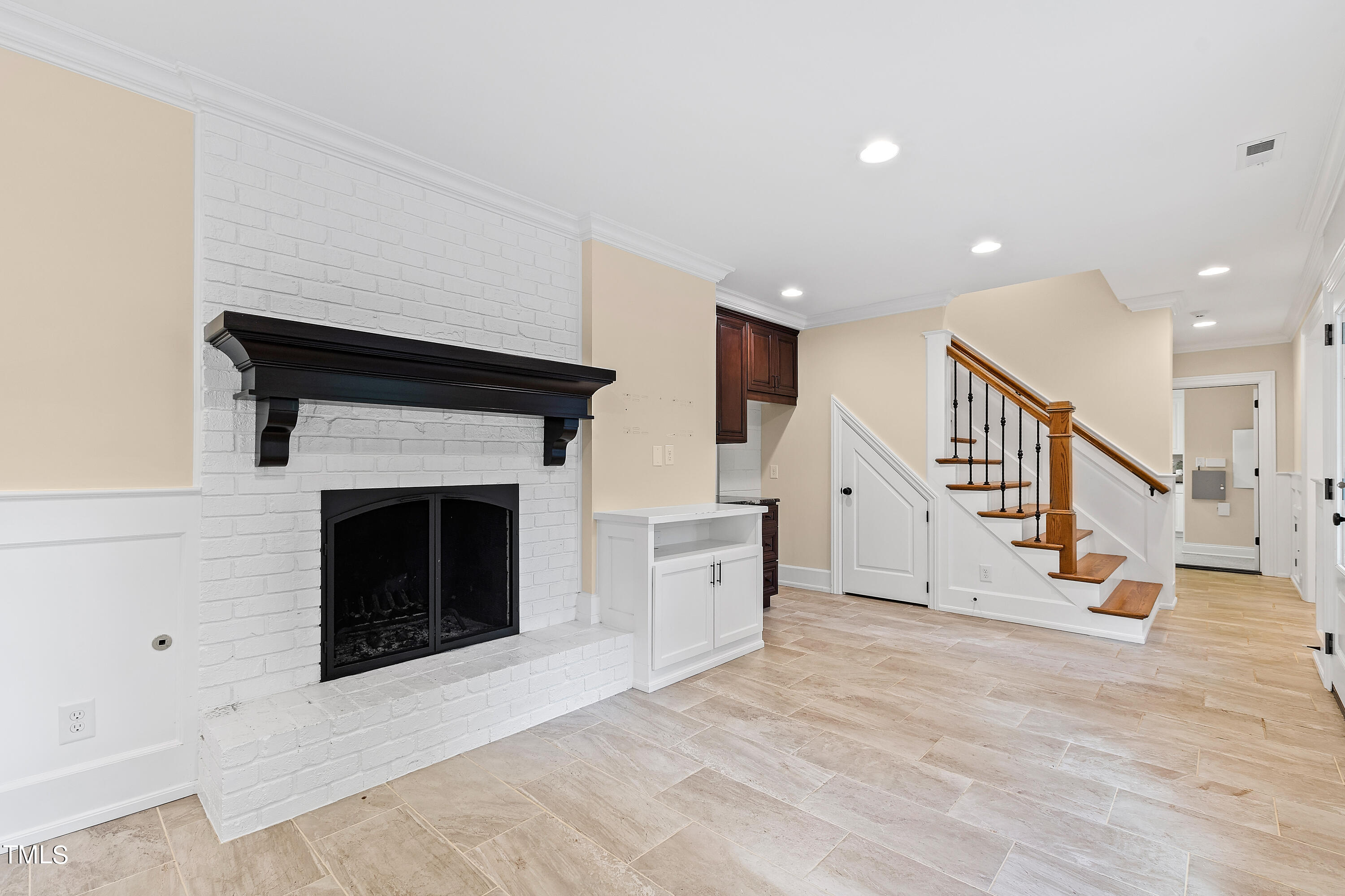 1112 Glen Eden Drive