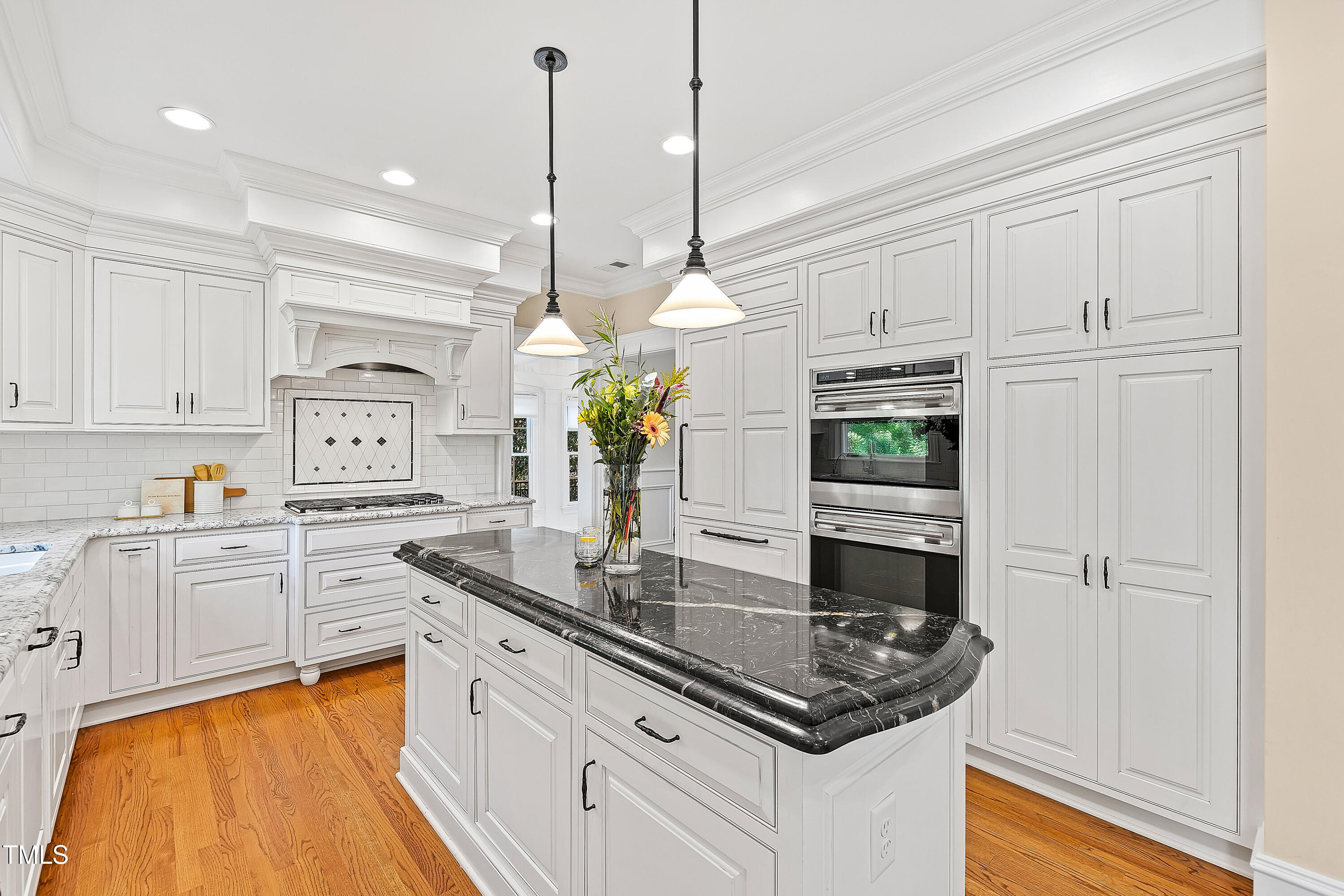 1112 Glen Eden Drive