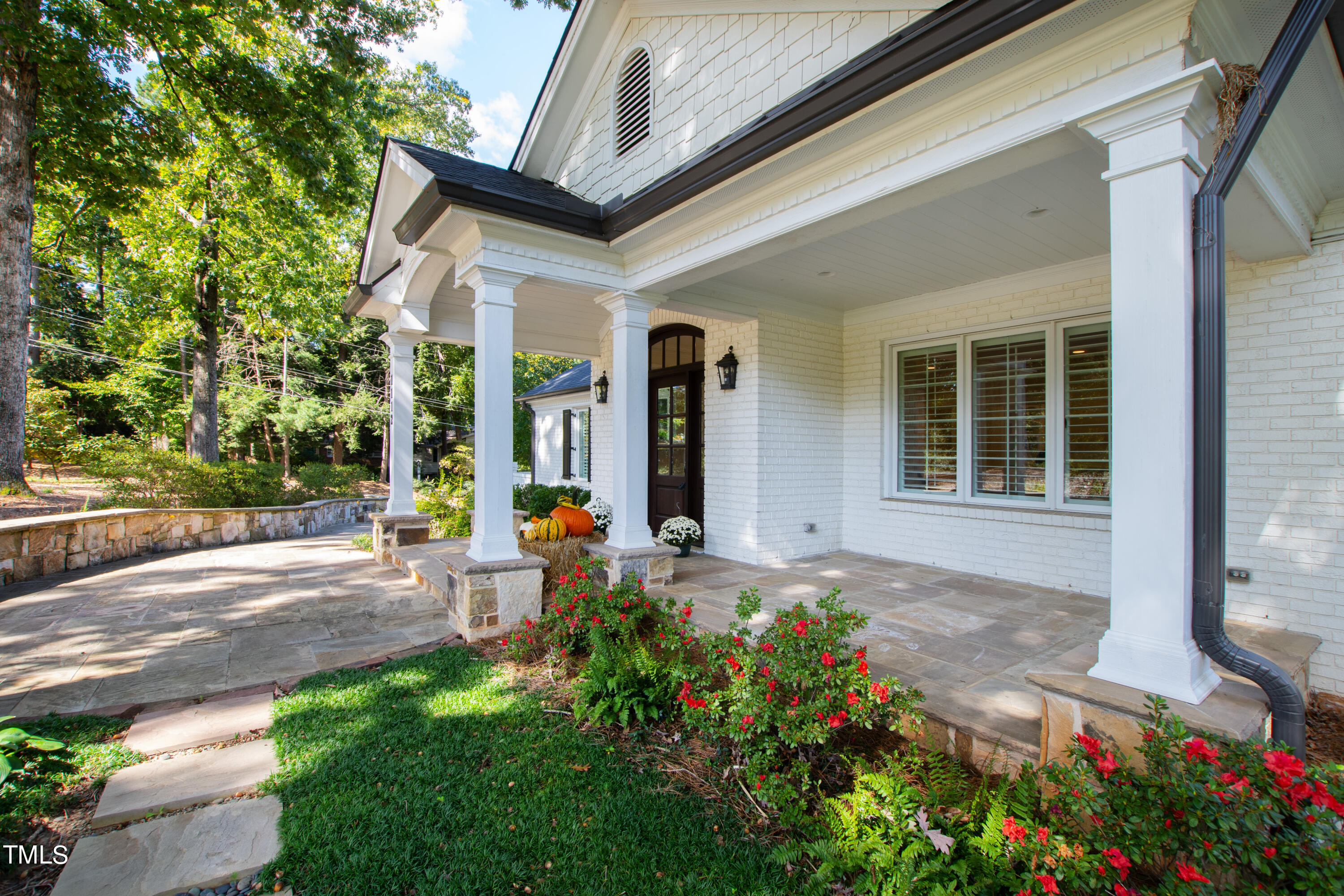 1112 Glen Eden Drive