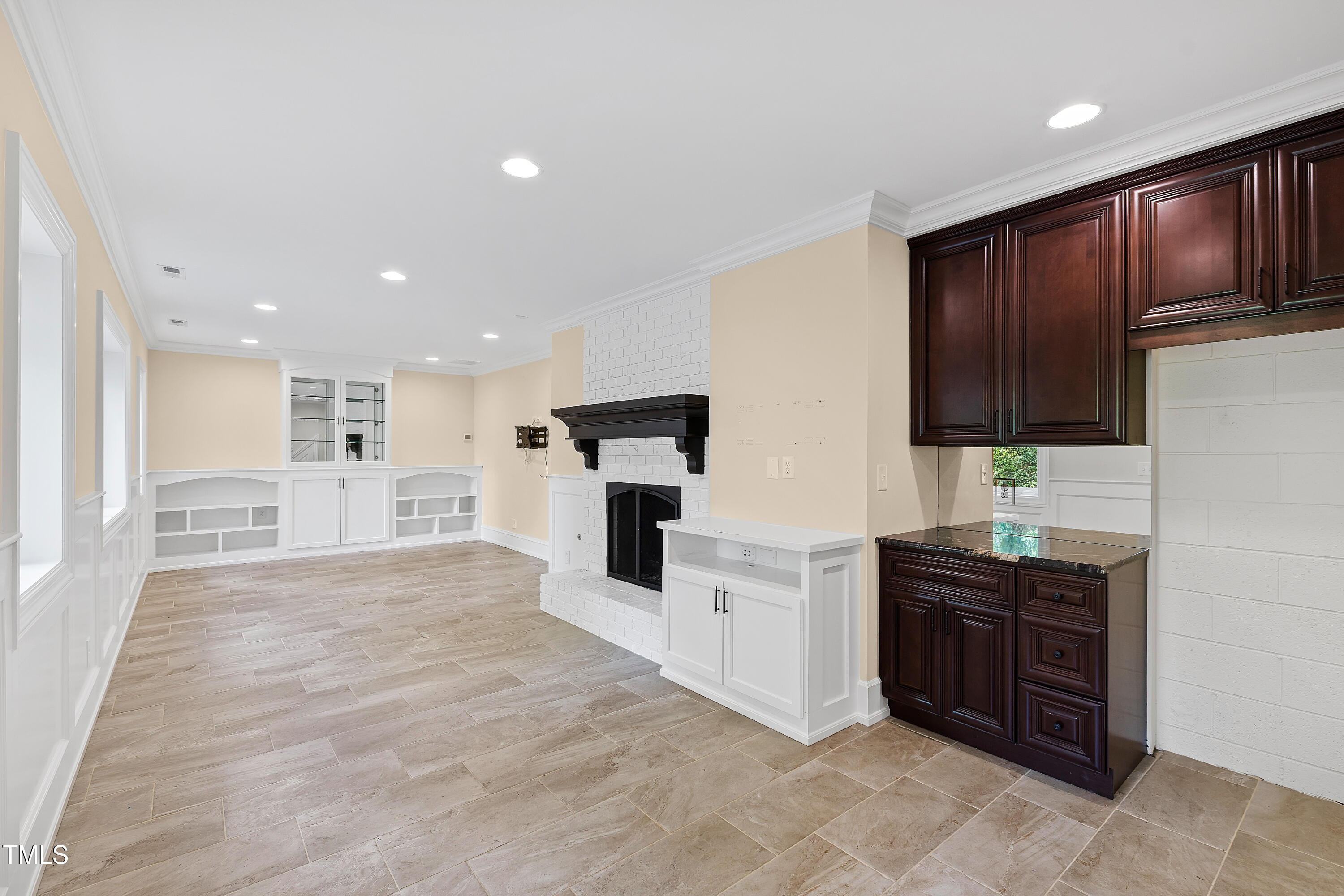 1112 Glen Eden Drive