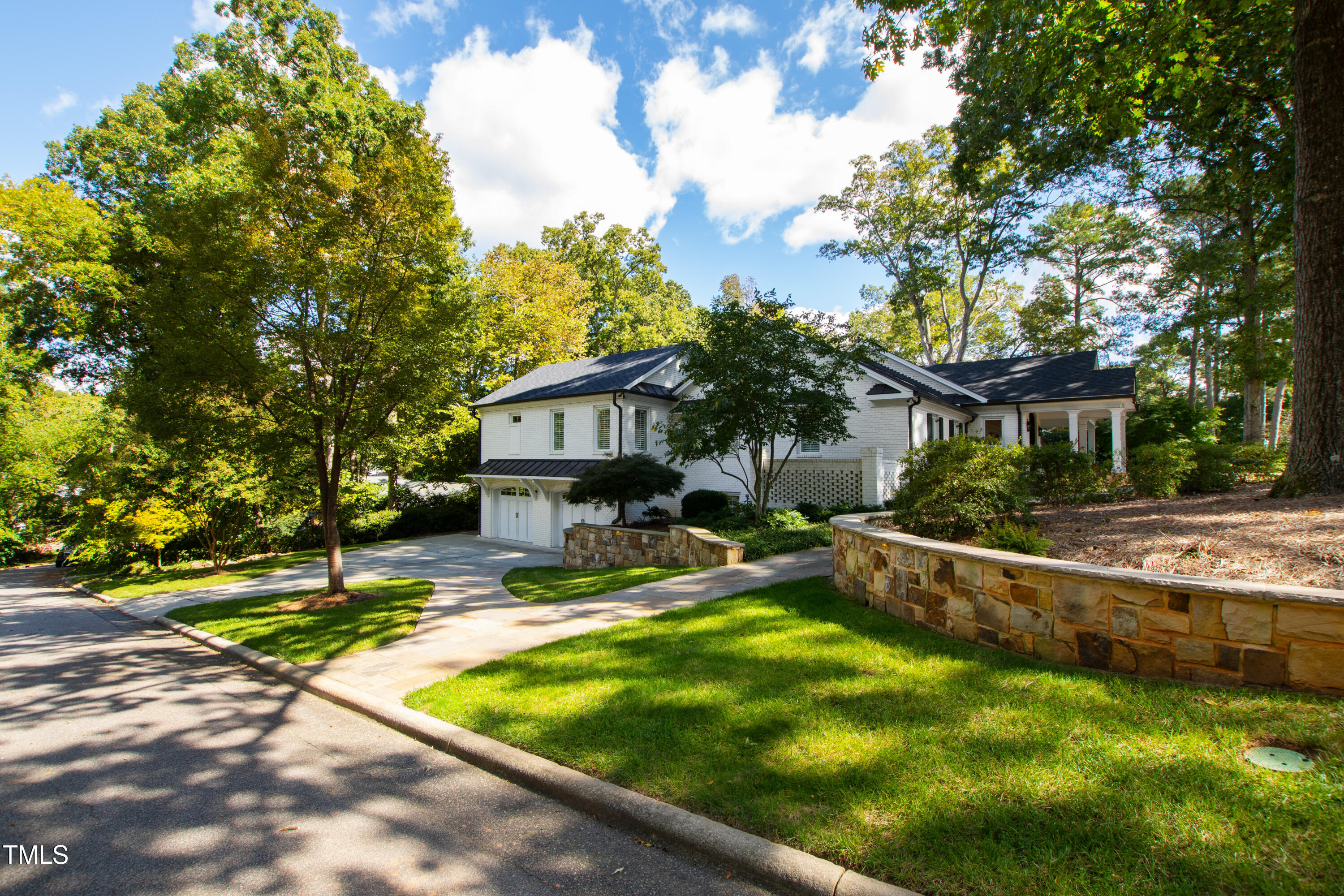1112 Glen Eden Drive