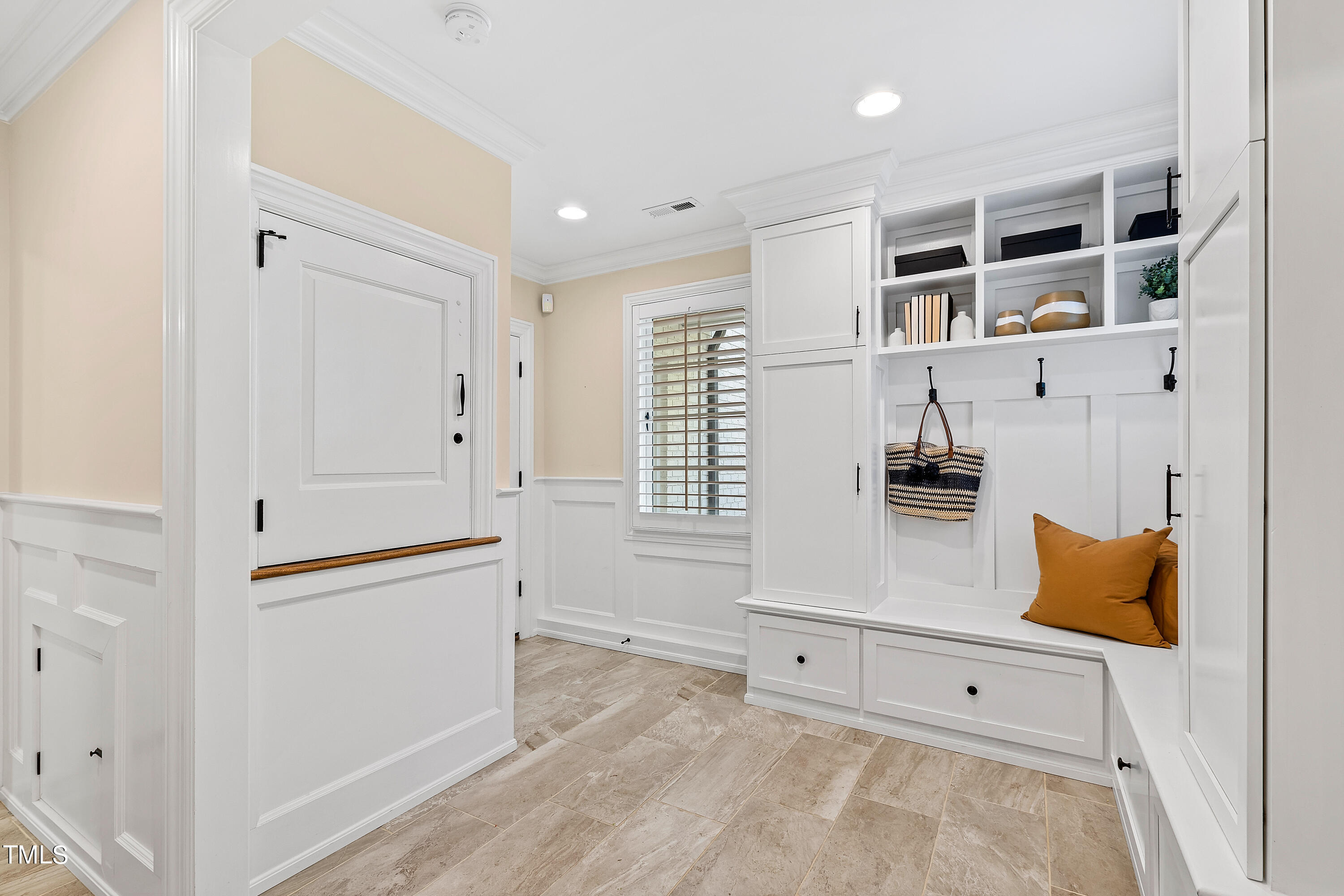 1112 Glen Eden Drive